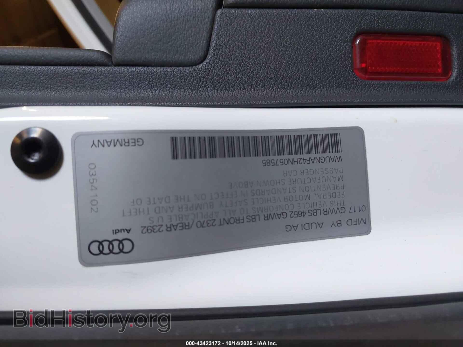 2017 AUDI A4 - VIN: WAUGNAF42HN057585 - Фото 9