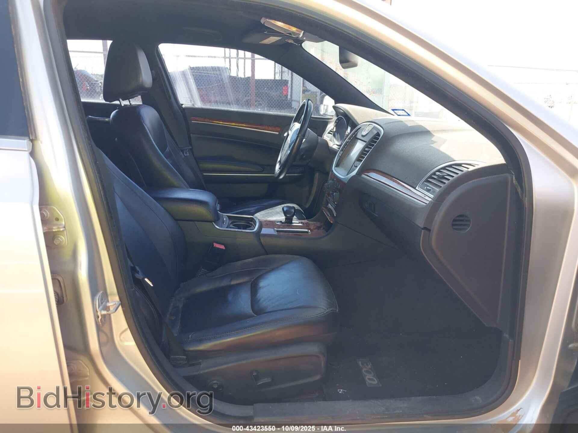 2012 CHRYSLER 300 - VIN: 2C3CCACG1CH309578 - Фото 5