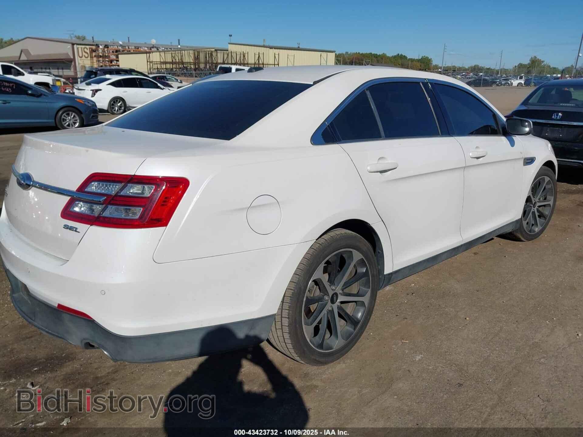 2015 FORD TAURUS - VIN: 1FAHP2E81FG184542 - Фото 4