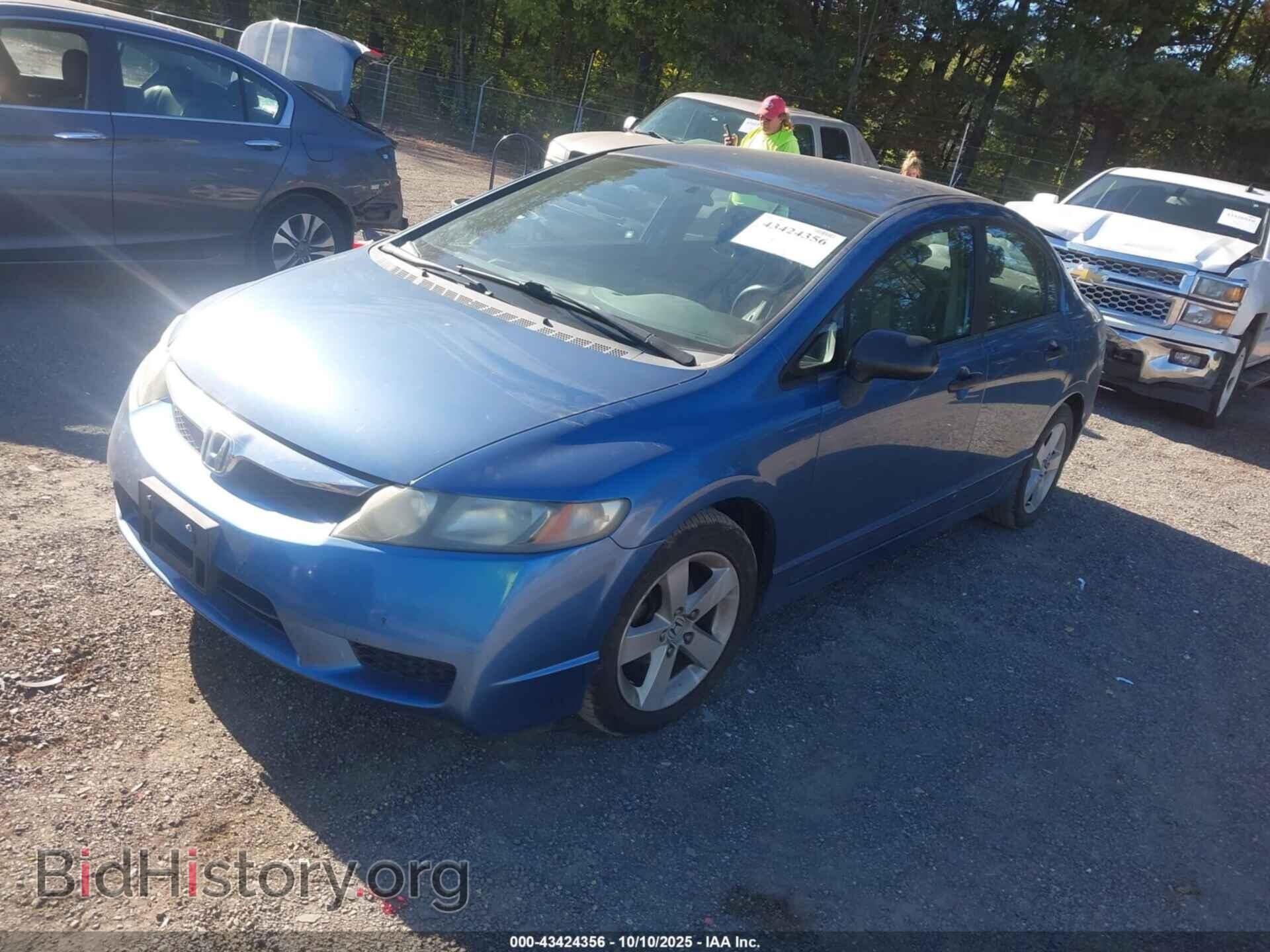 2010 HONDA CIVIC - VIN: 19XFA1F3XAE079779 - Фото 2