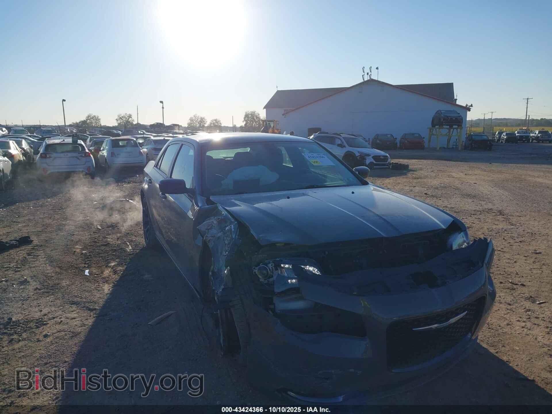2019 CHRYSLER 300 - VIN: 2C3CCAAG9KH601660 - Фото 6