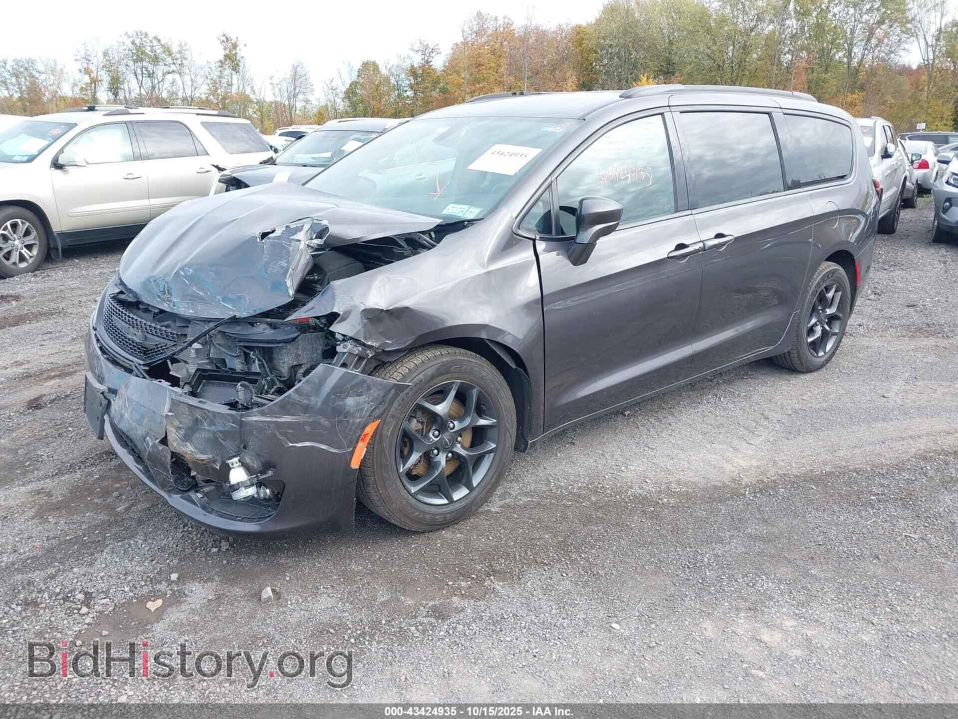 2019 CHRYSLER PACIFICA - VIN: 2C4RC1BG3KR560649 - Photo 2