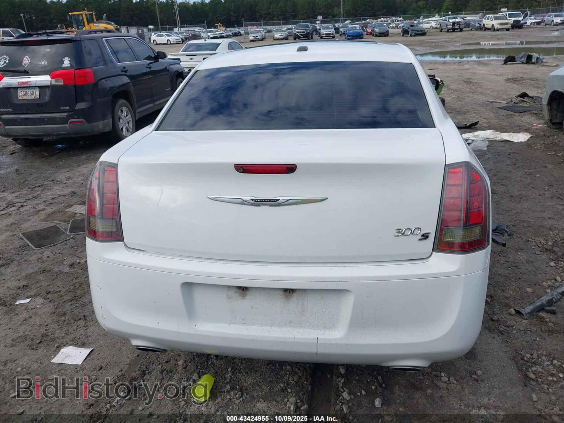 2014 CHRYSLER 300 - VIN: 2C3CCABT9EH340384 - Фото 16