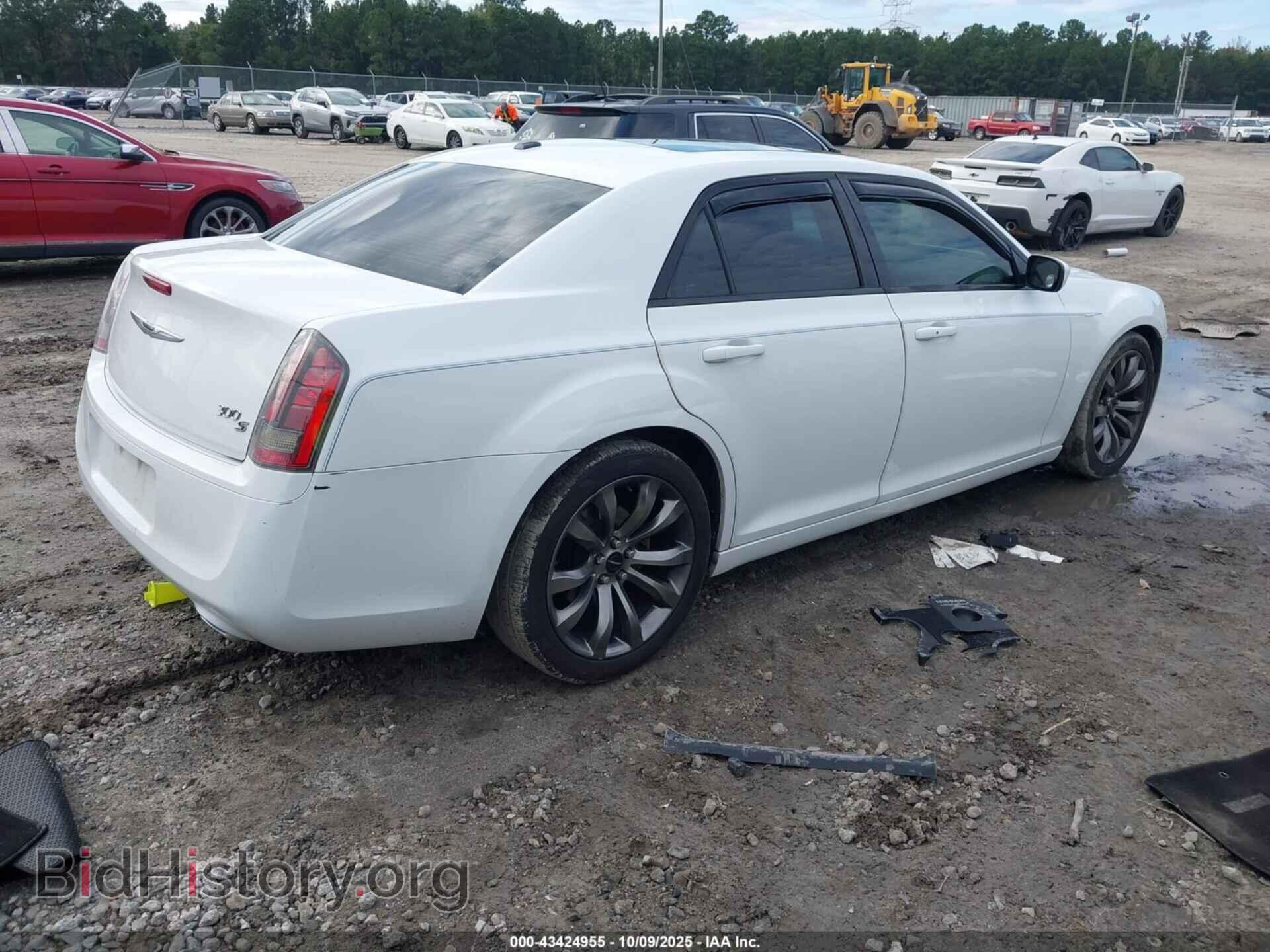 2014 CHRYSLER 300 - VIN: 2C3CCABT9EH340384 - Фото 4