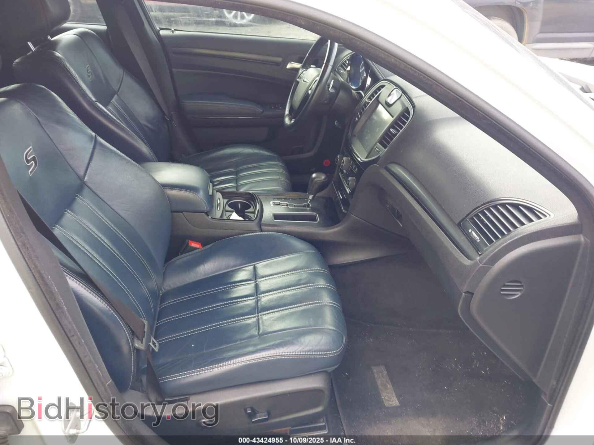2014 CHRYSLER 300 - VIN: 2C3CCABT9EH340384 - Фото 5
