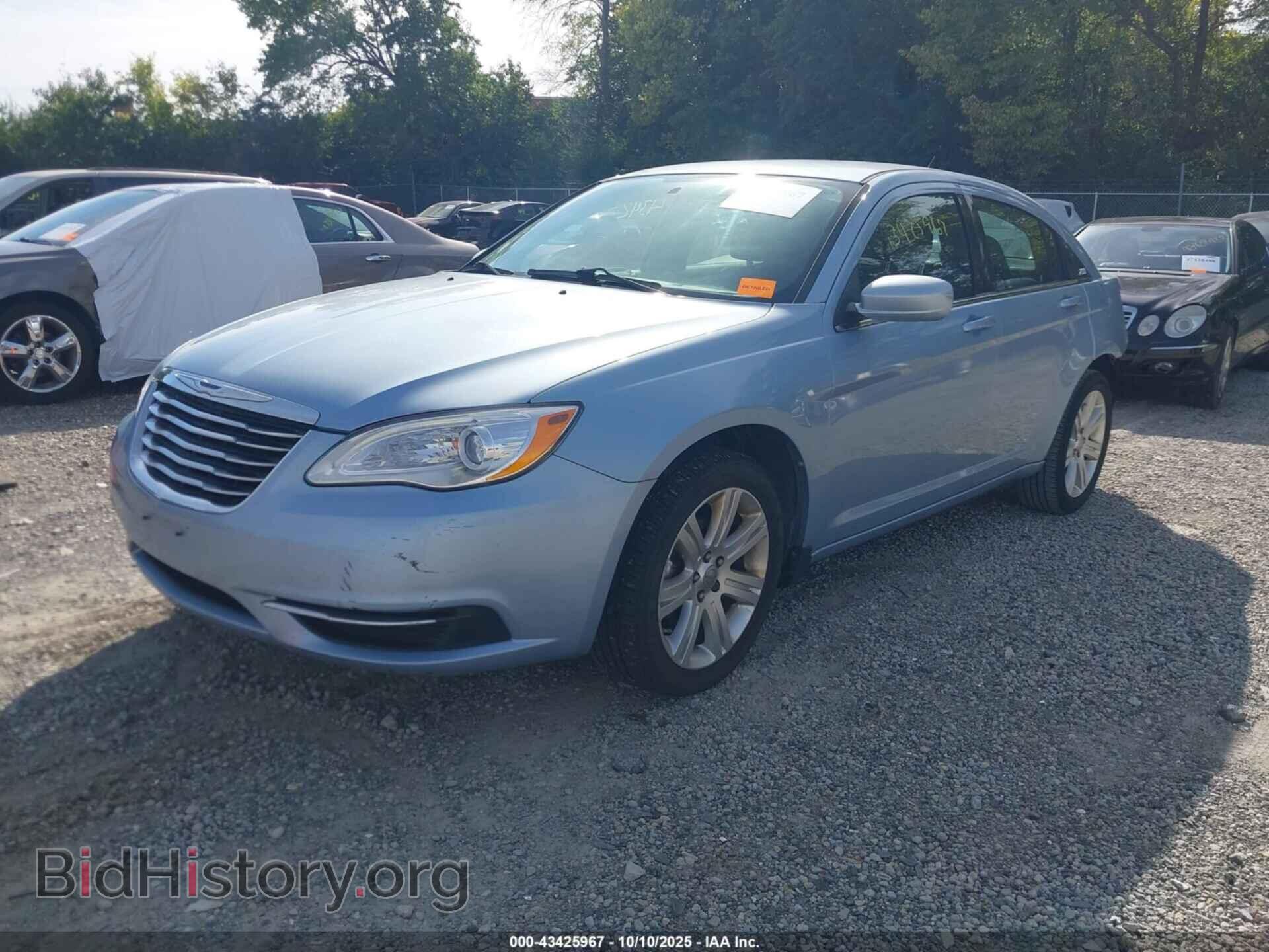 2013 CHRYSLER 200 - VIN: 1C3CCBBB9DN538997 - Фото 2
