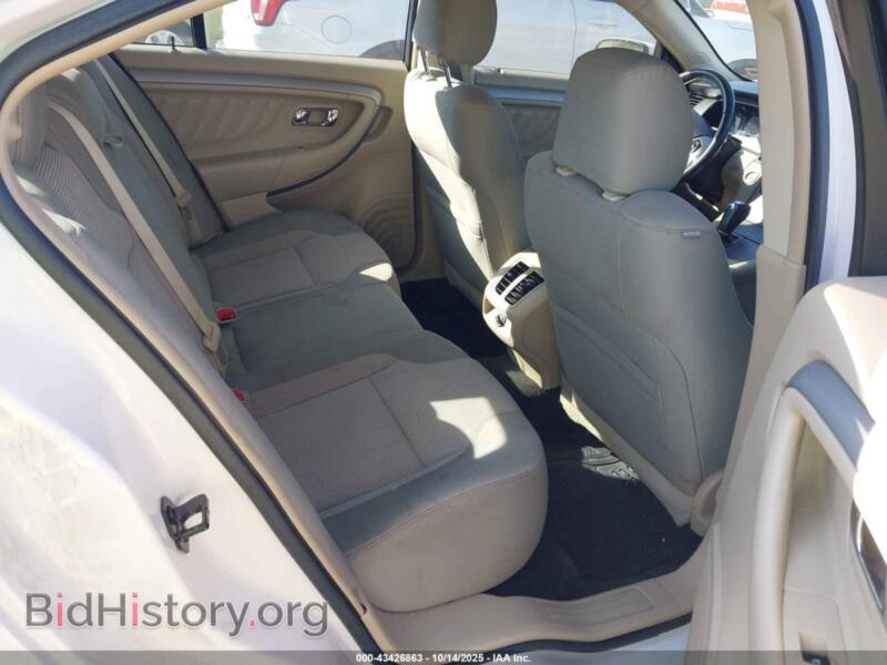2017 Ford TAURUS (VIN 1FAHP2E87HG128625) — photo 8 of 17