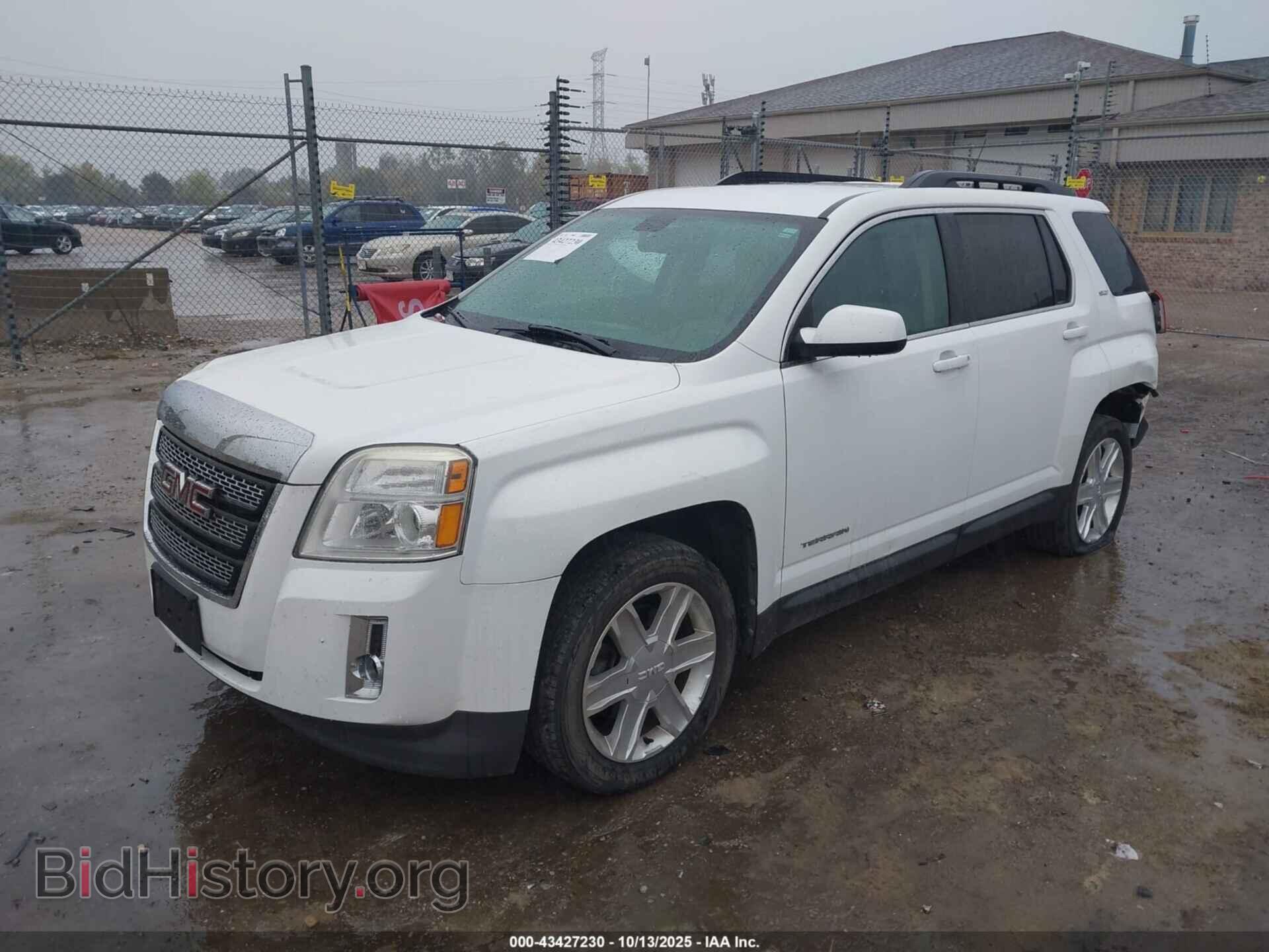 2011 GMC TERRAIN - VIN: 2CTALUEC2B6386909 - Photo 2