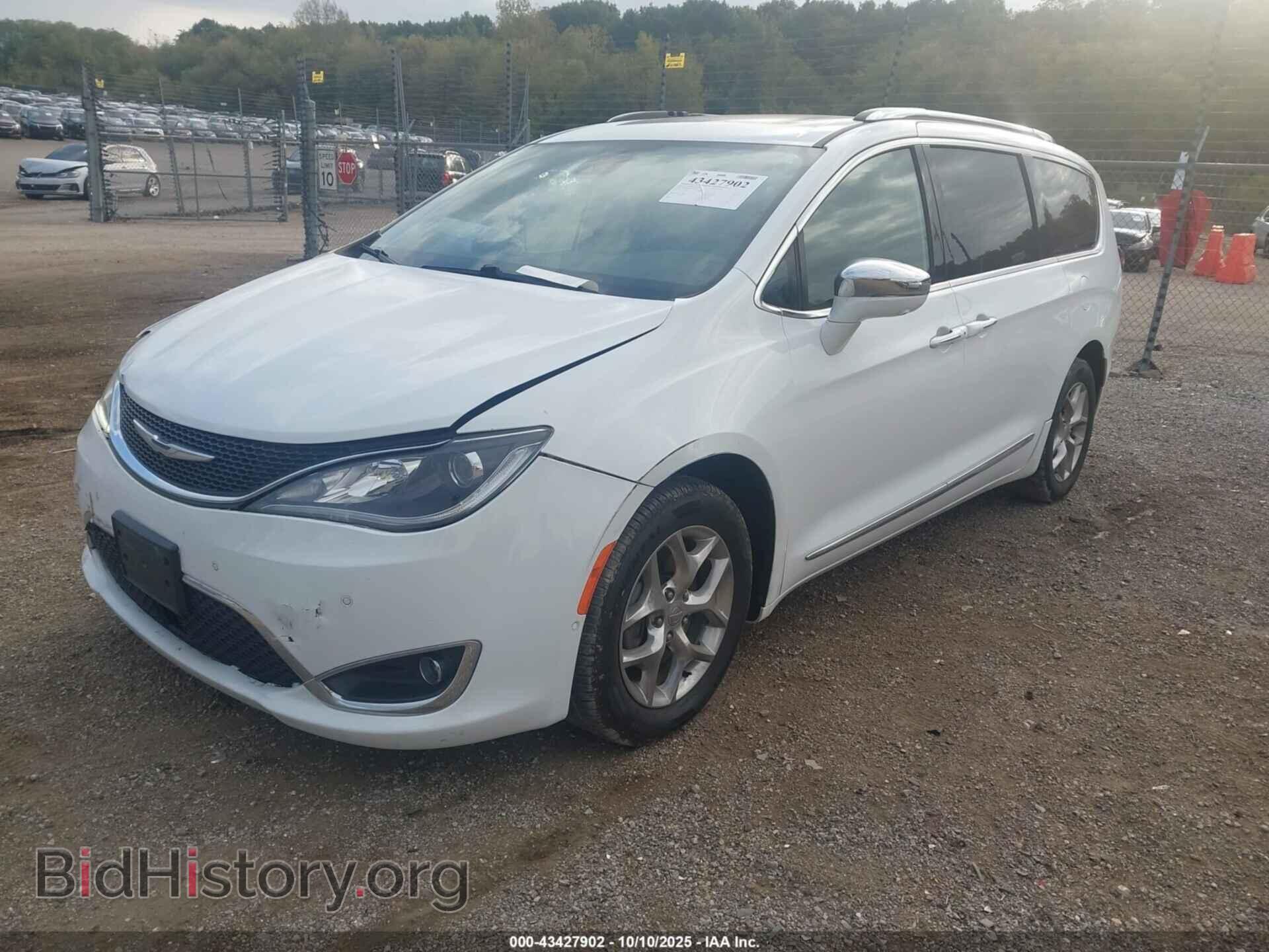 2017 CHRYSLER PACIFICA - VIN: 2C4RC1GG3HR528897 - Photo 2