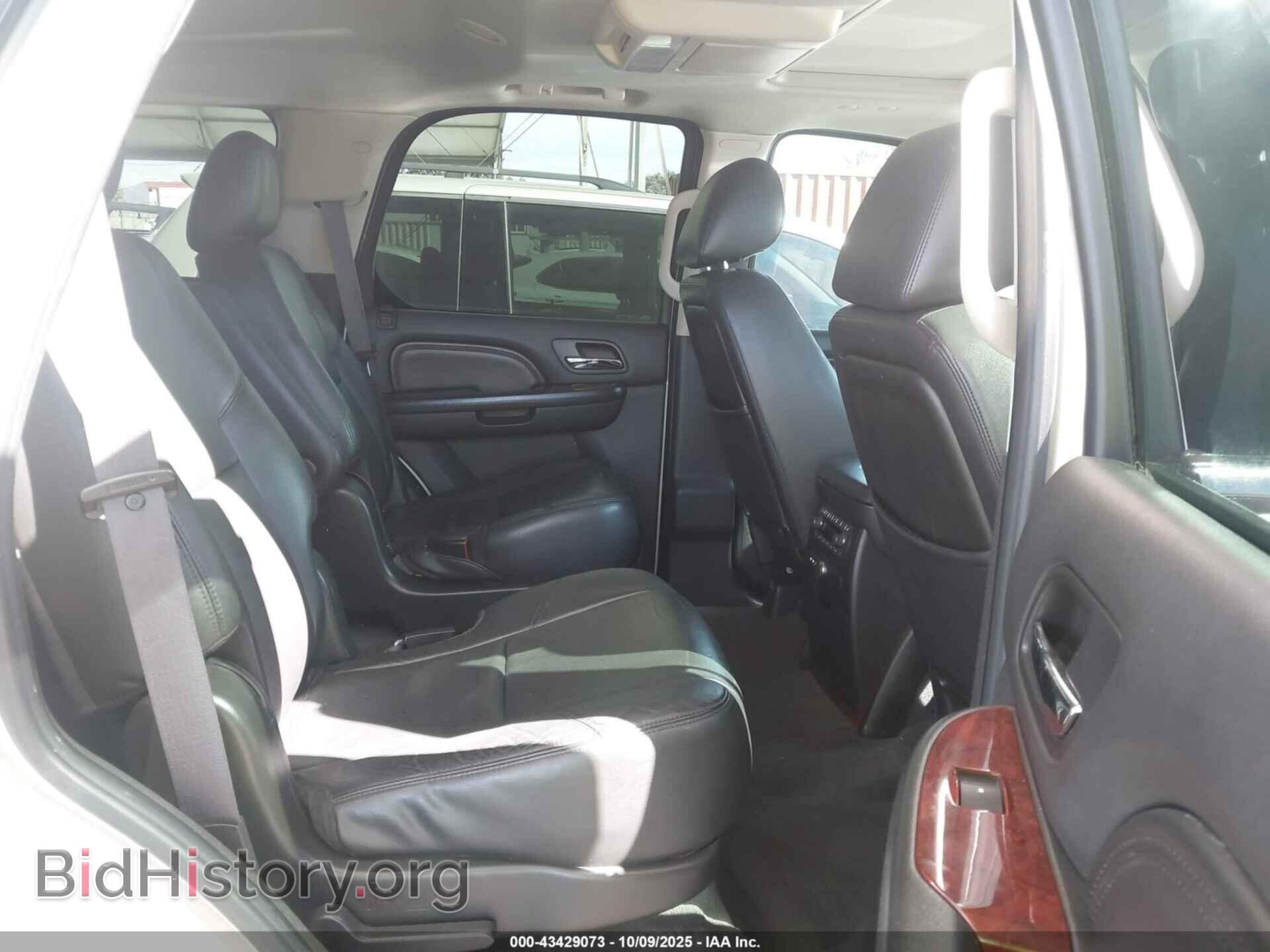 2011 CADILLAC ESCALADE - VIN: 1GYS4CEF8BR396716 - Фото 8