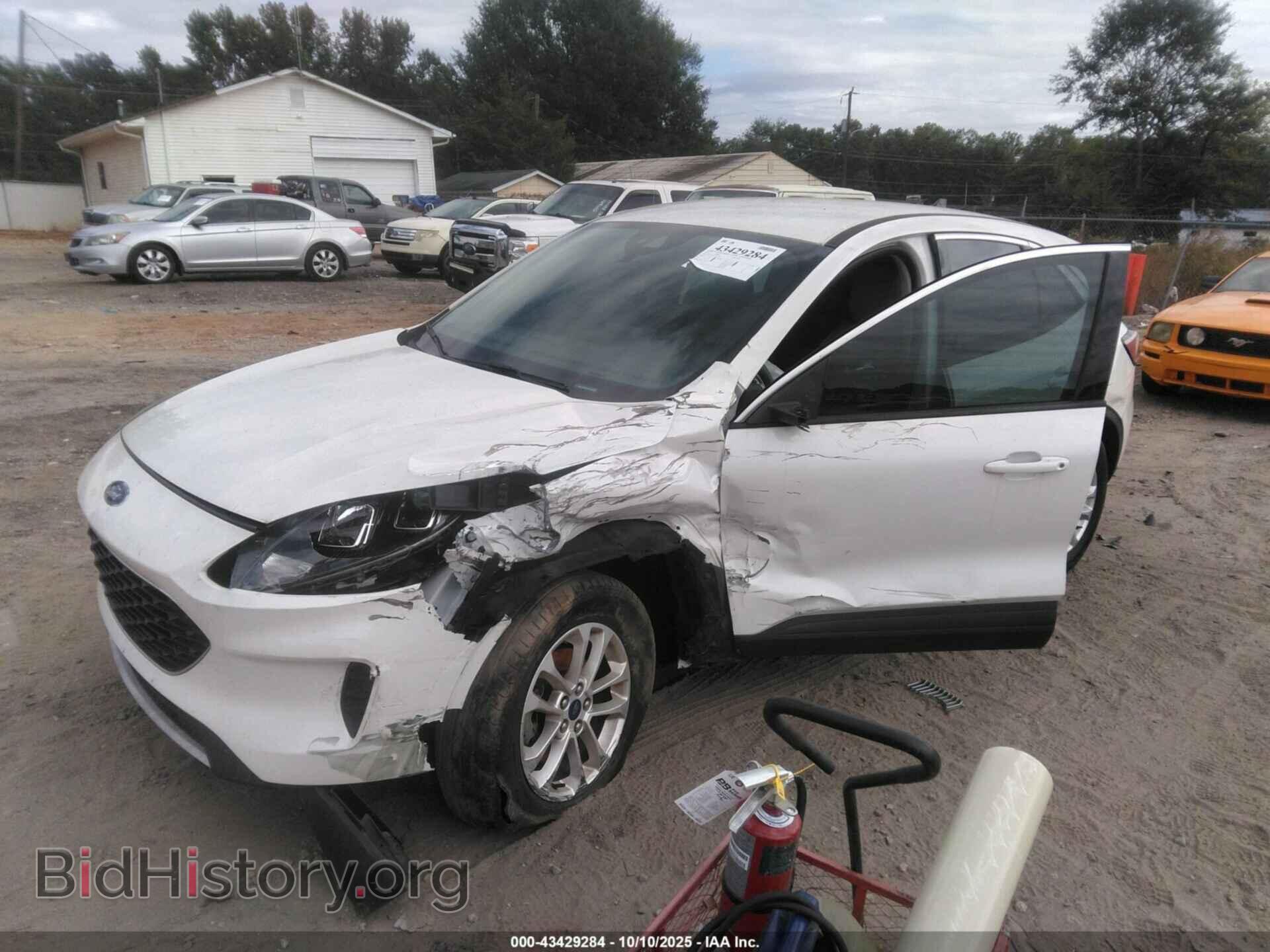 2020 FORD ESCAPE - VIN: 1FMCU0G65LUA67097 - Photo 2