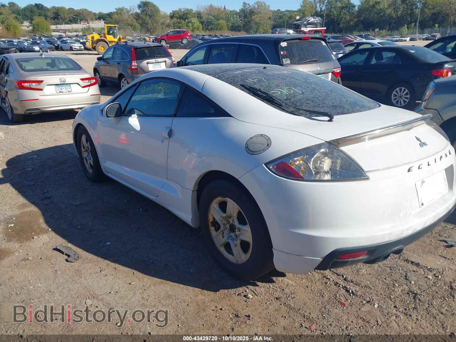 2011 MITSUBISHI ECLIPSE - VIN: 4A31K5DF5BE015705 - Photo 3