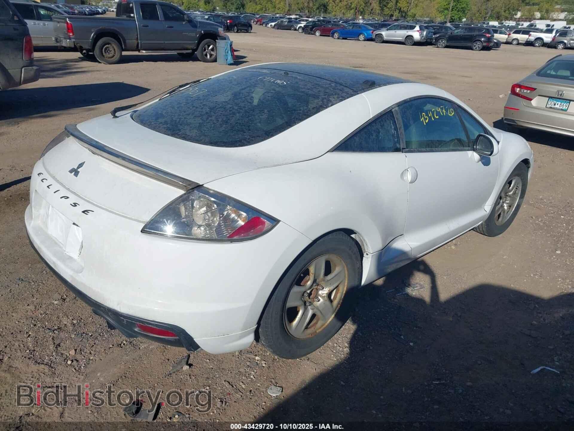 2011 MITSUBISHI ECLIPSE - VIN: 4A31K5DF5BE015705 - Photo 4