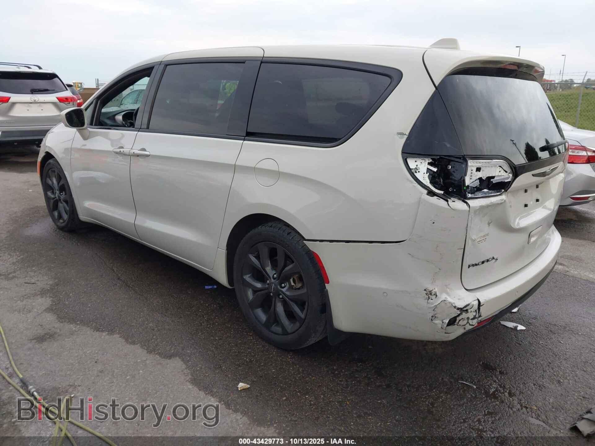 2019 CHRYSLER PACIFICA - VIN: 2C4RC1FG2KR638803 - Photo 3