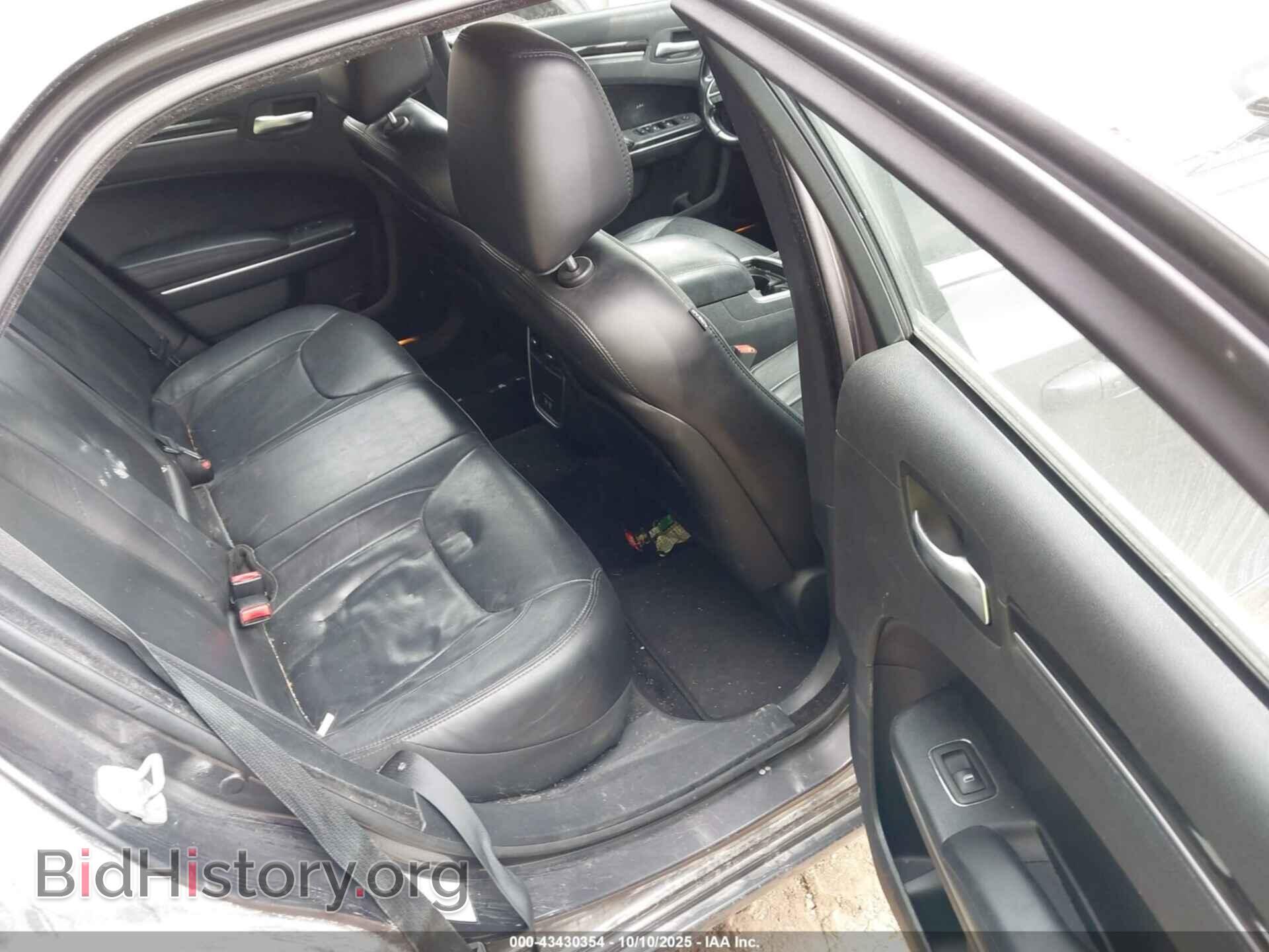 2015 CHRYSLER 300 - VIN: 2C3CCAAG6FH779502 - Фото 8