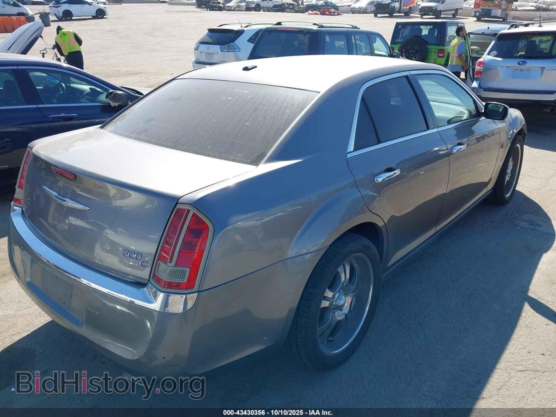 2011 CHRYSLER 300C - VIN: 2C3CA6CTXBH599205 - Фото 4