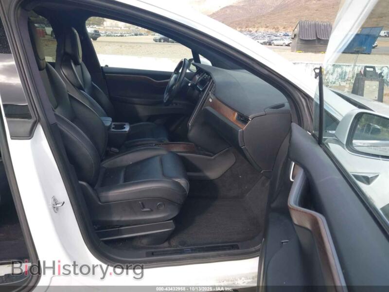 2018 Tesla MODEL X (VIN 5YJXCBE22JF139660) — photo 5 of 21