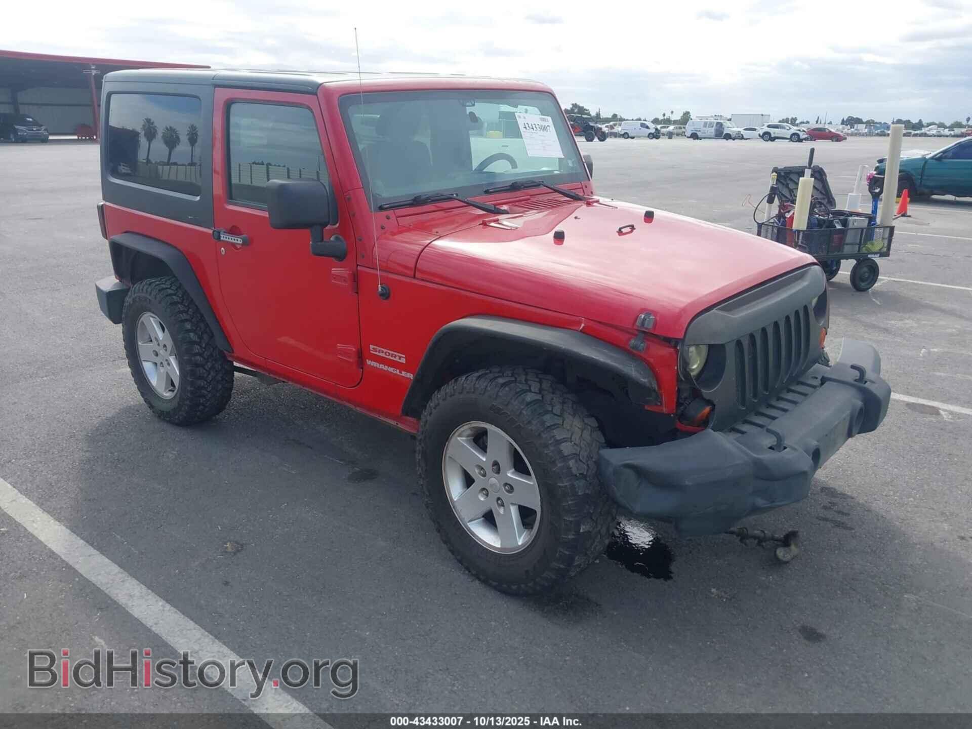 Фотография 1J4AA2D13BL501640 - JEEP WRANGLER 2011