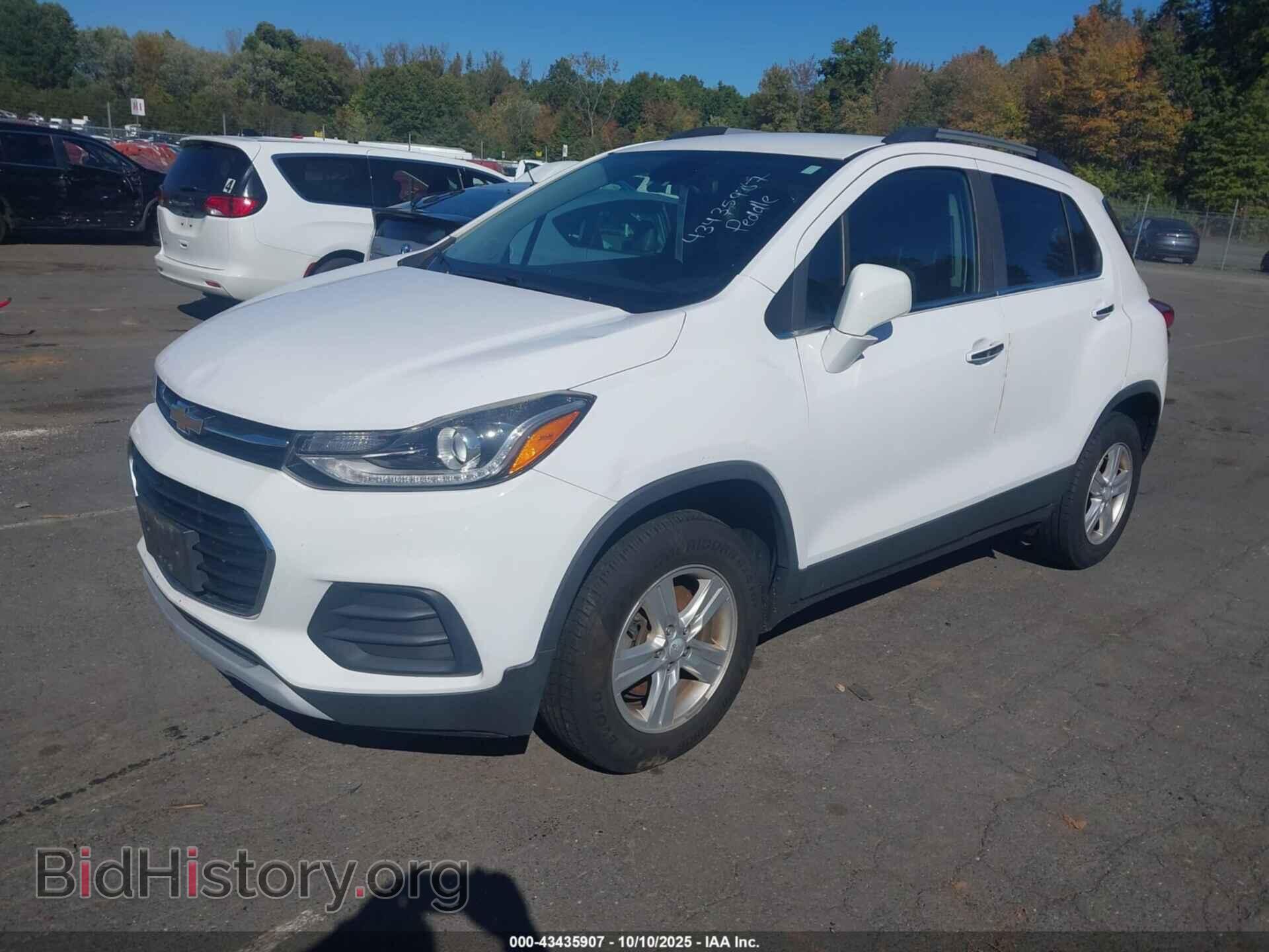 2019 CHEVROLET TRAX - VIN: 3GNCJPSB3KL143183 - Фото 2