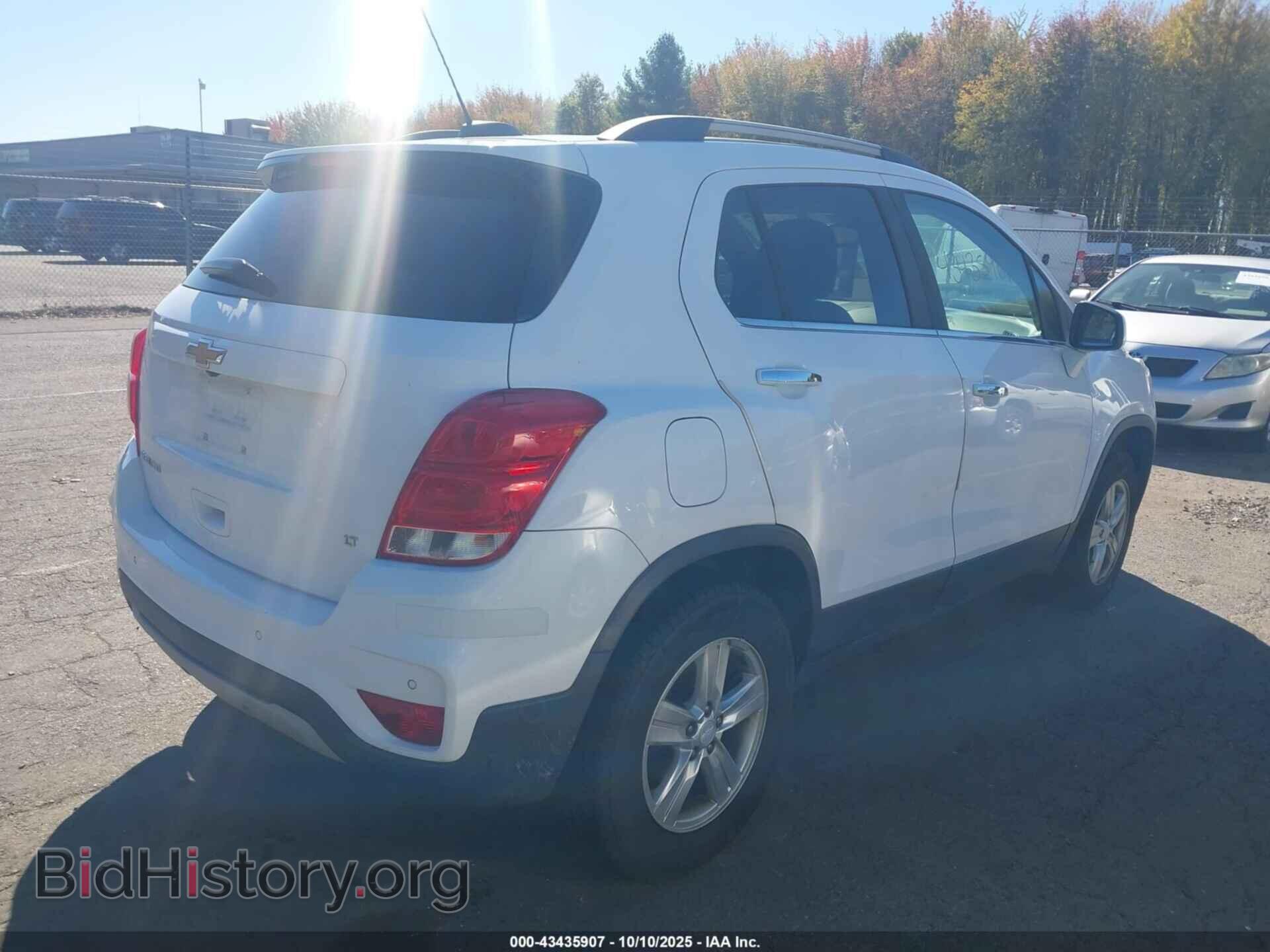 2019 CHEVROLET TRAX - VIN: 3GNCJPSB3KL143183 - Фото 4