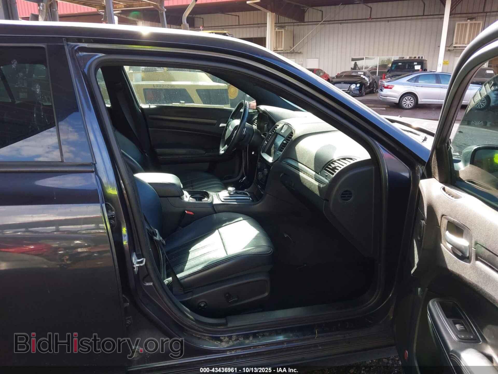 2015 CHRYSLER 300 - VIN: 2C3CCABG2FH760220 - Фото 5