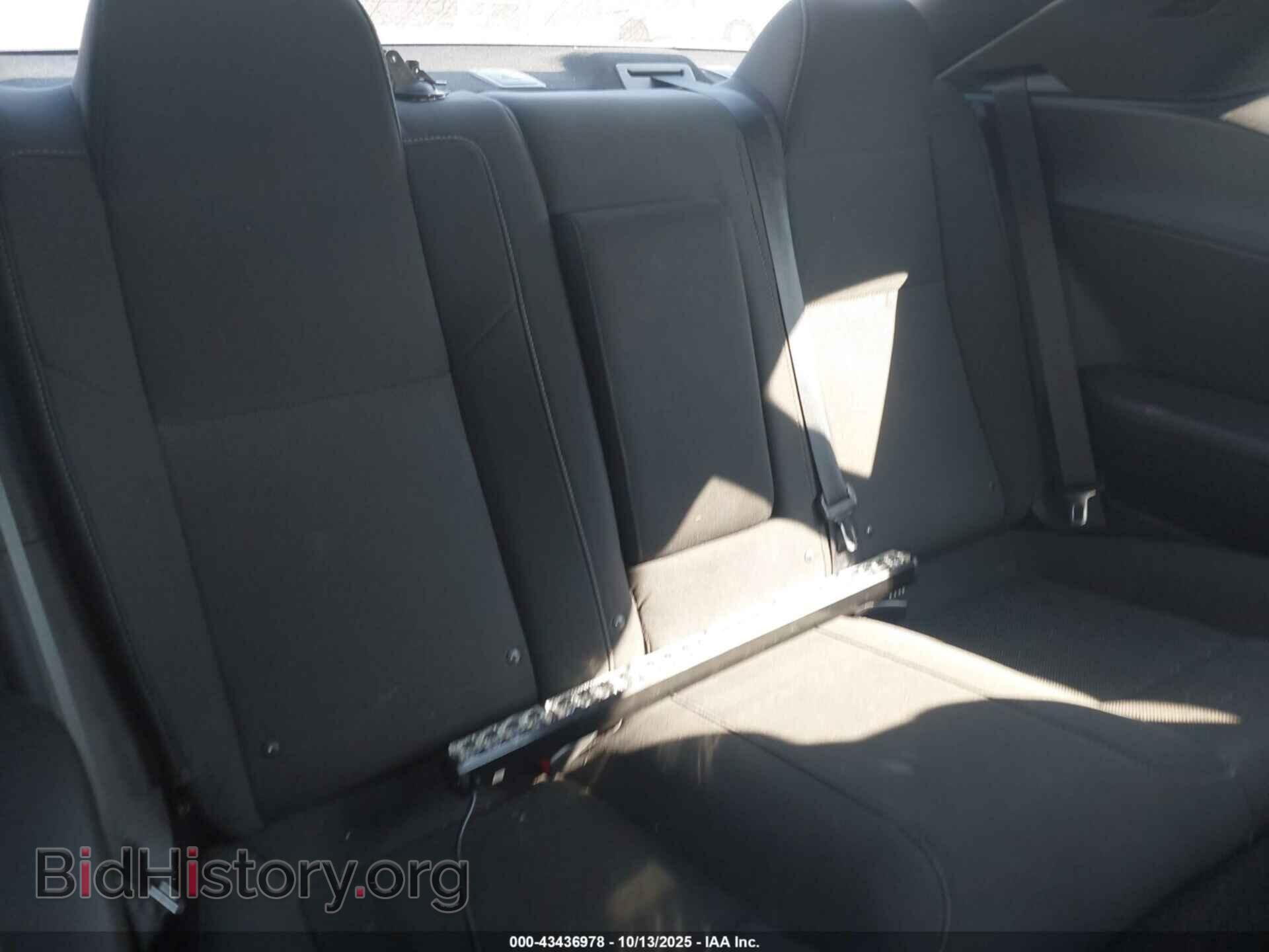2015 DODGE CHALLENGER - VIN: 2C3CDZAT6FH913532 - Фото 8