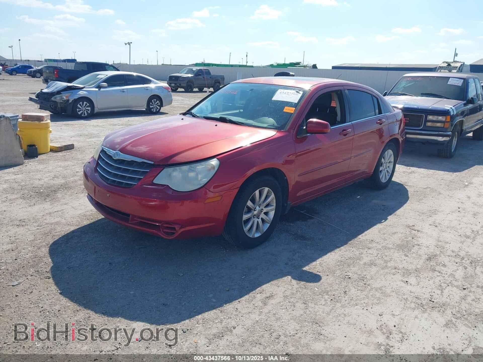 2010 CHRYSLER SEBRING - VIN: 1C3CC5FB3AN223216 - Фото 2