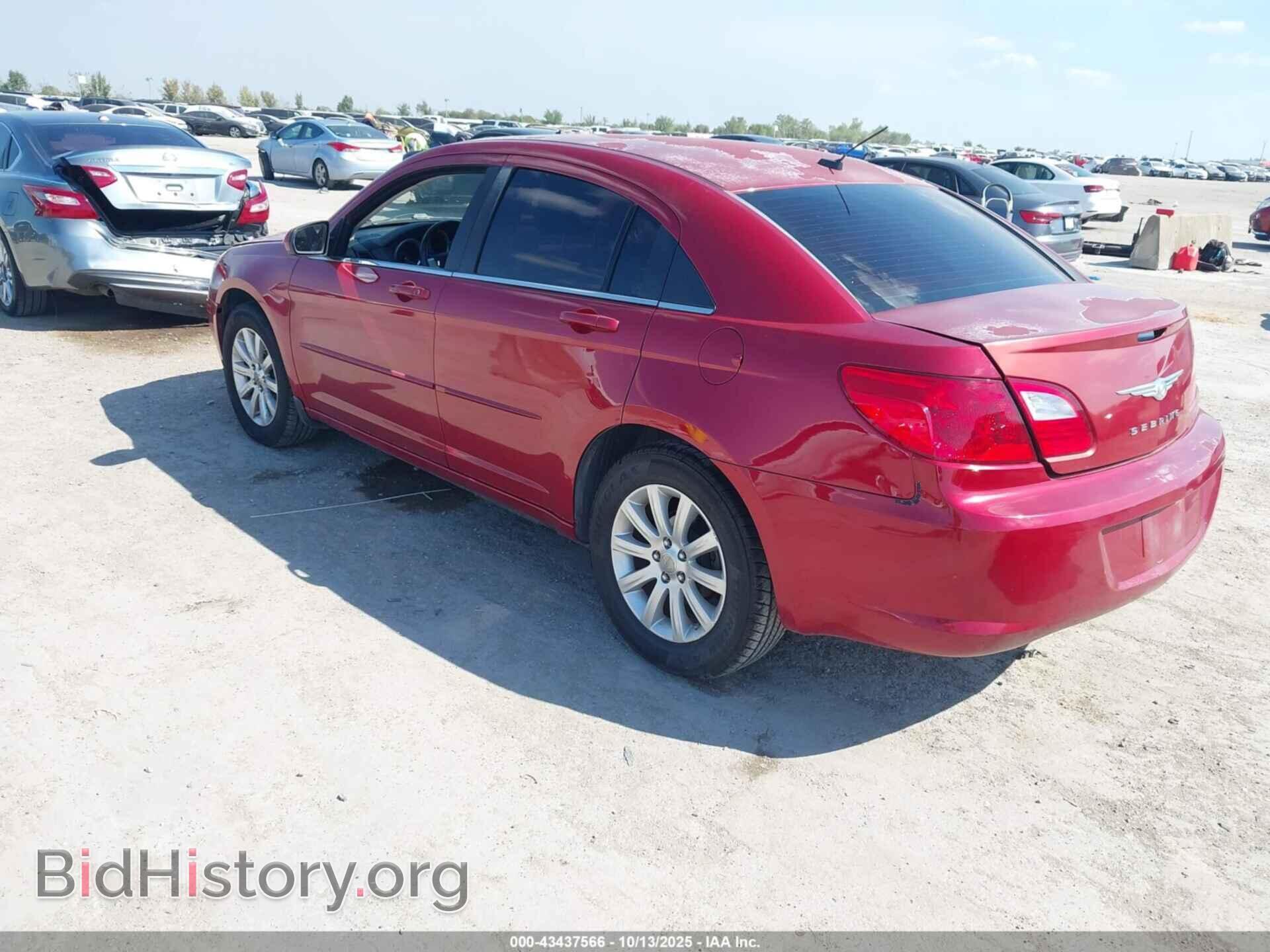 2010 CHRYSLER SEBRING - VIN: 1C3CC5FB3AN223216 - Фото 3