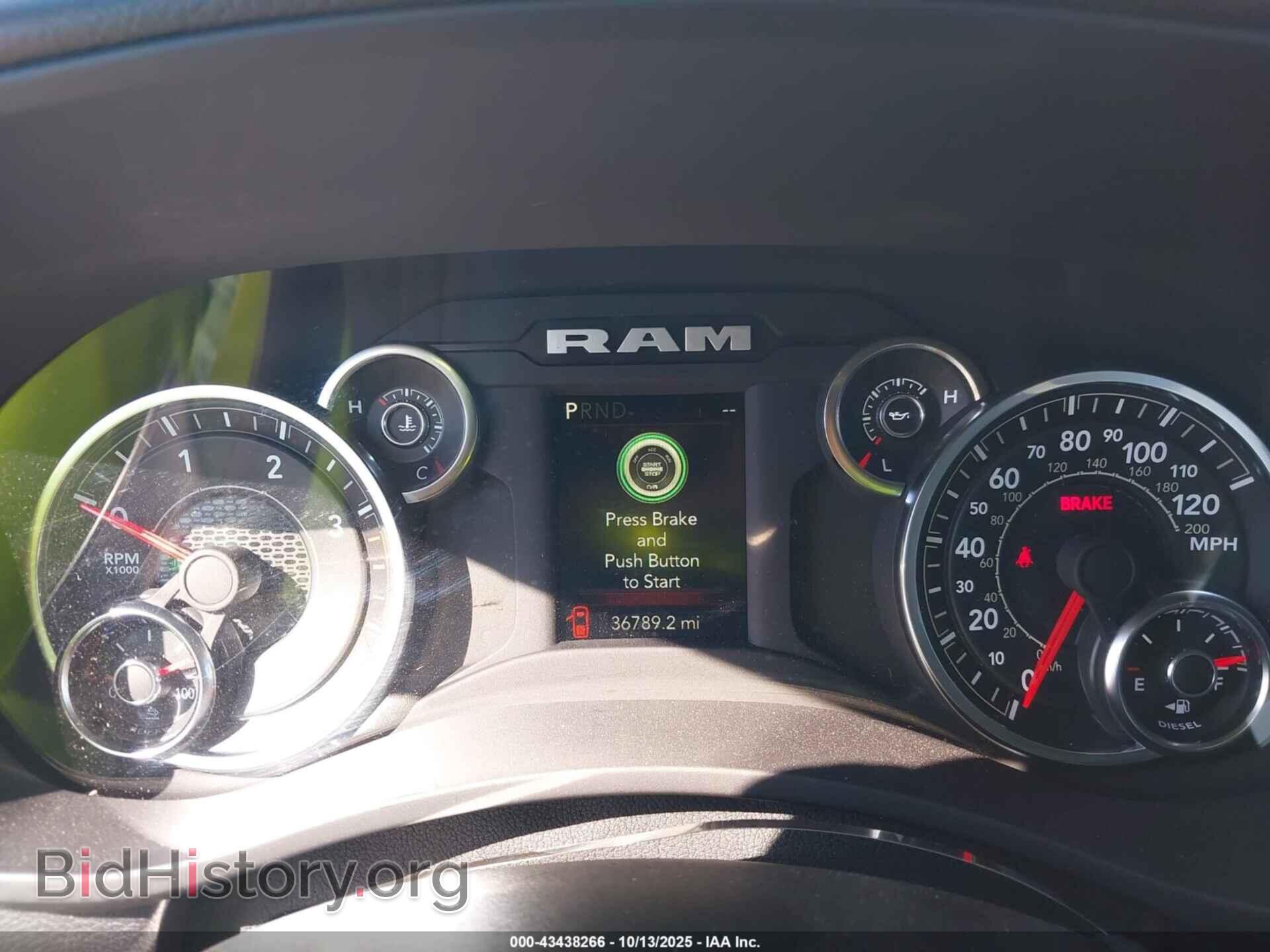 2024 RAM 3500 - VIN: 3C63R3HLXRG339299 - Фото 5
