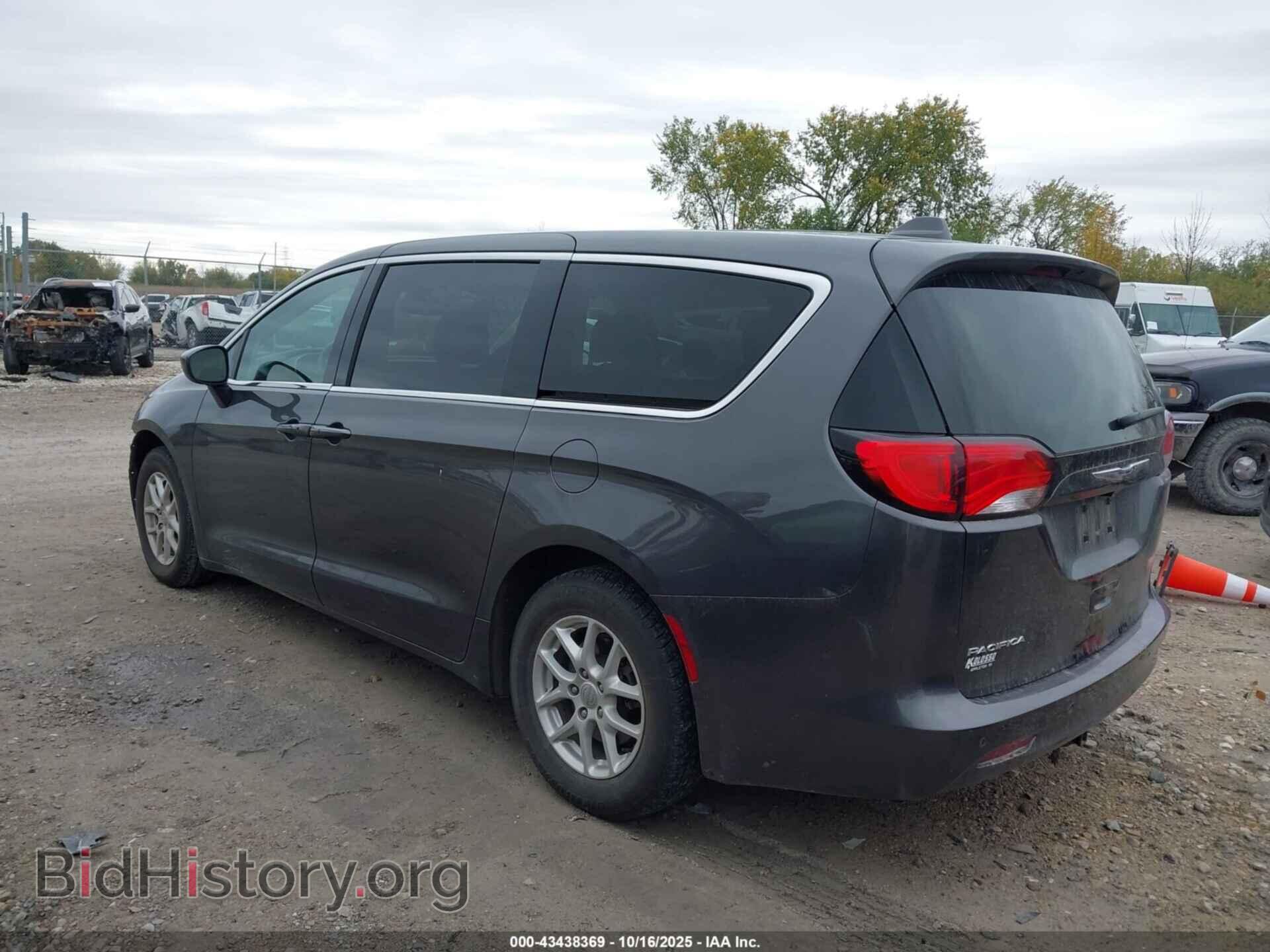 2017 CHRYSLER PACIFICA - VIN: 2C4RC1DG3HR611413 - Фото 3