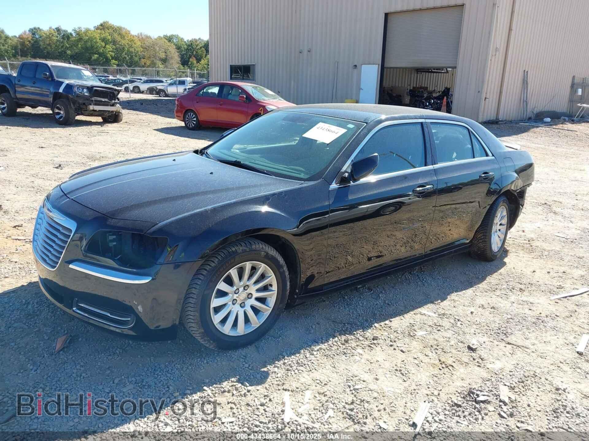 2014 CHRYSLER 300 - VIN: 2C3CCAAGXEH288798 - Фото 2