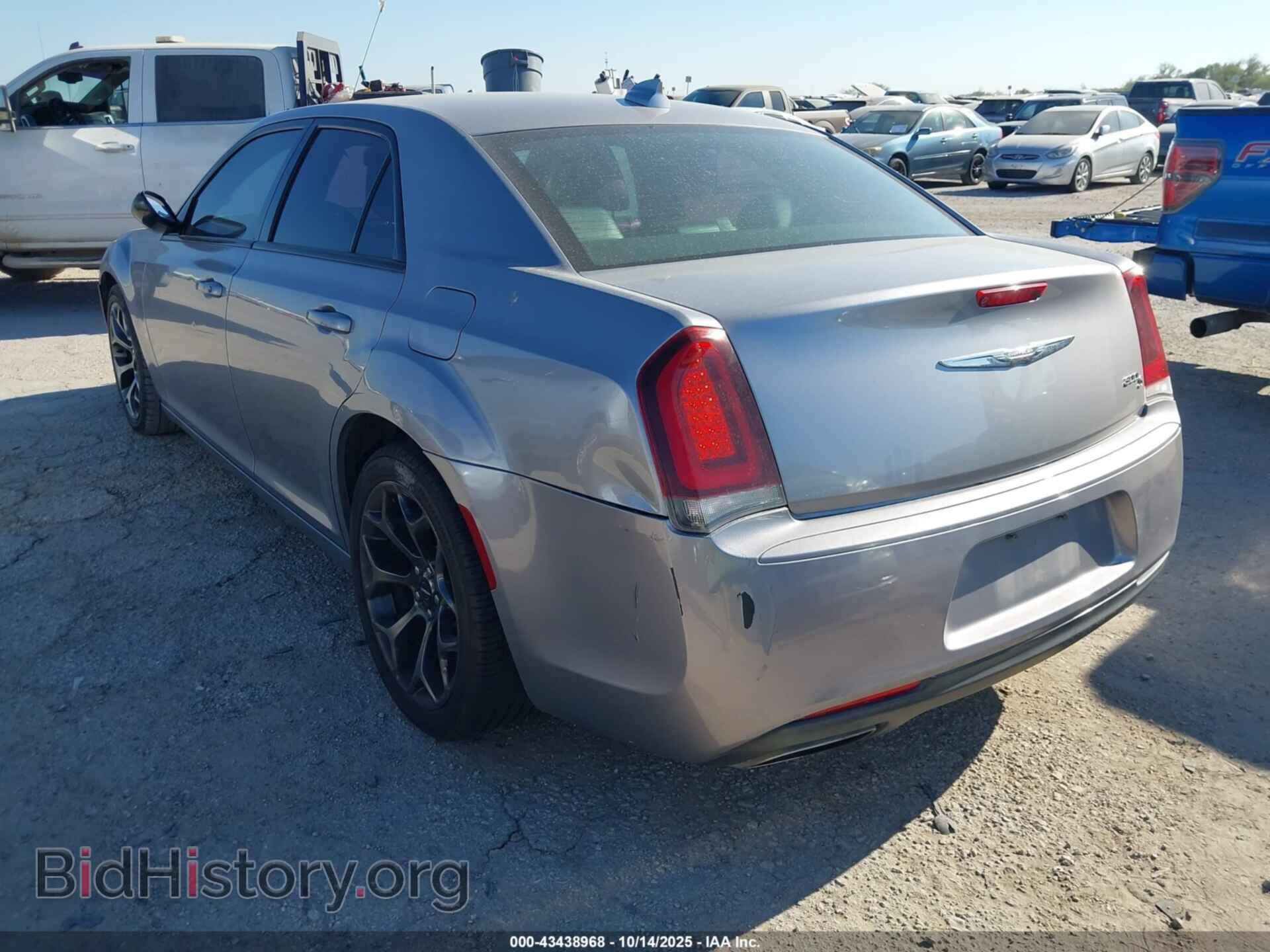 2016 CHRYSLER 300 - VIN: 2C3CCABG9GH243482 - Фото 3