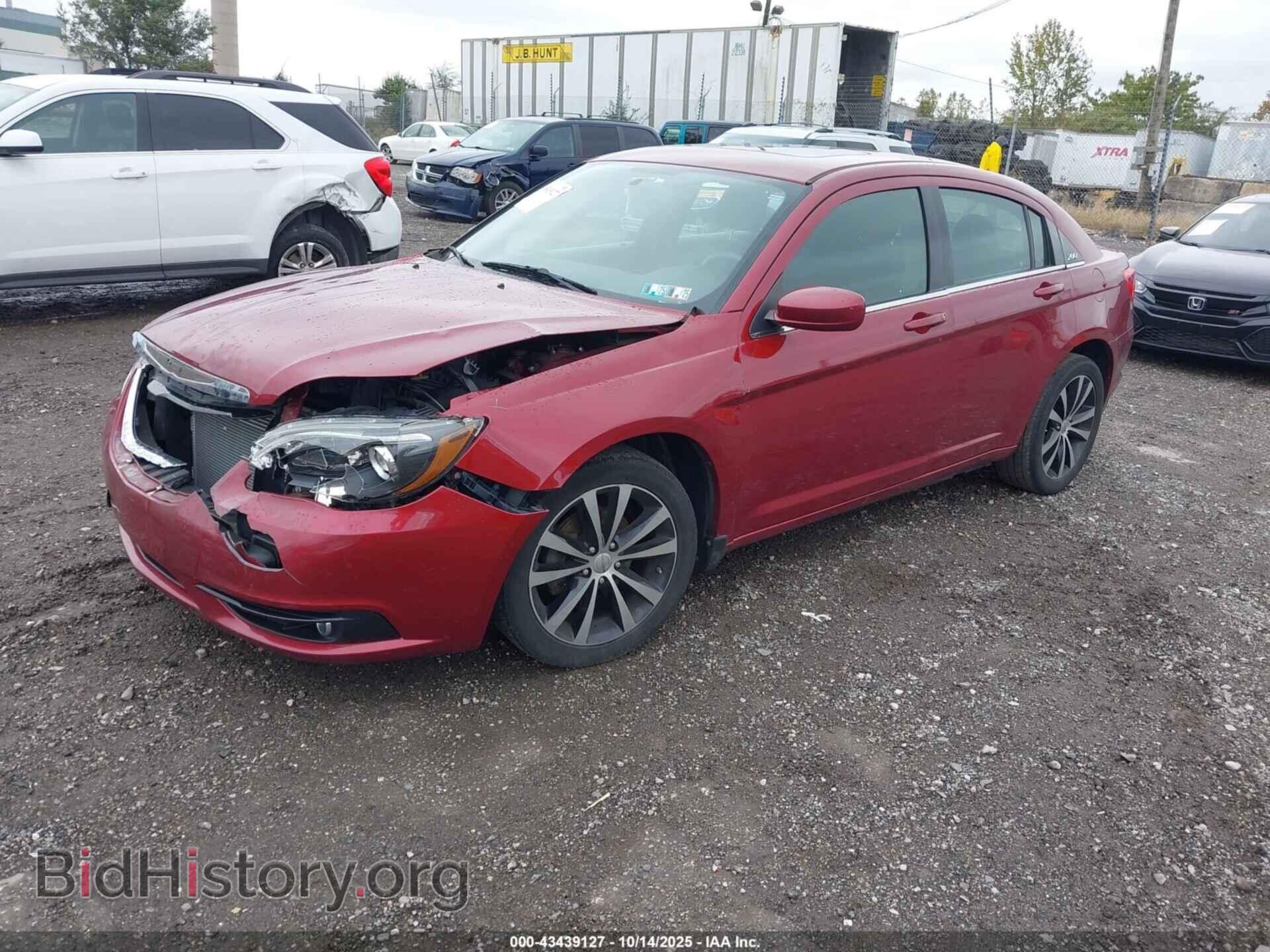 2013 CHRYSLER 200 - VIN: 1C3CCBBG3DN716916 - Фото 2