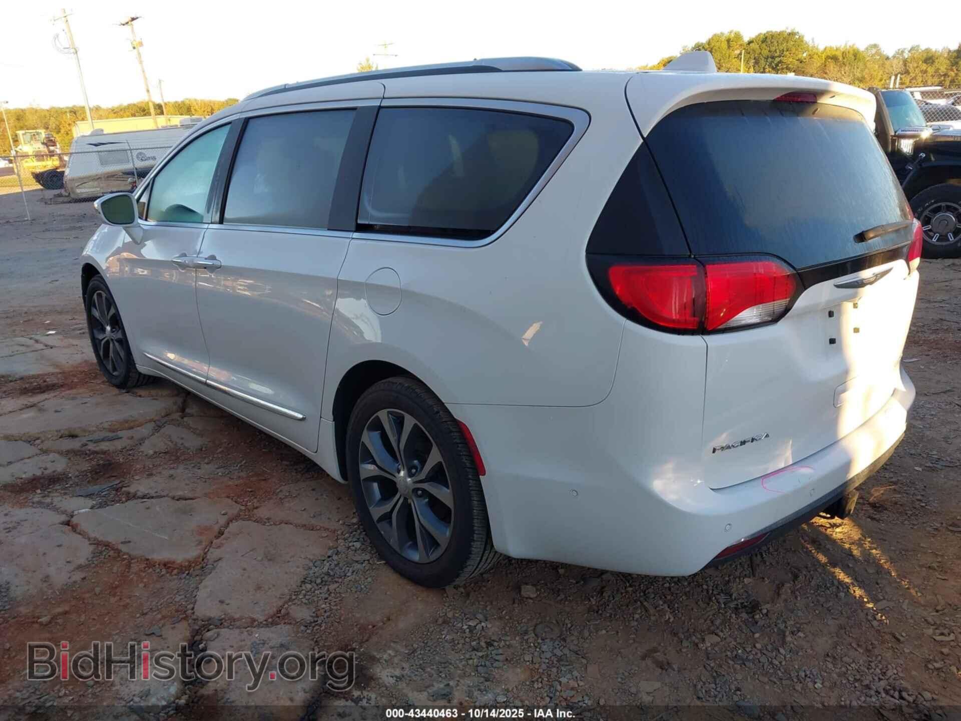 2017 CHRYSLER PACIFICA - VIN: 2C4RC1GG8HR608681 - Фото 3