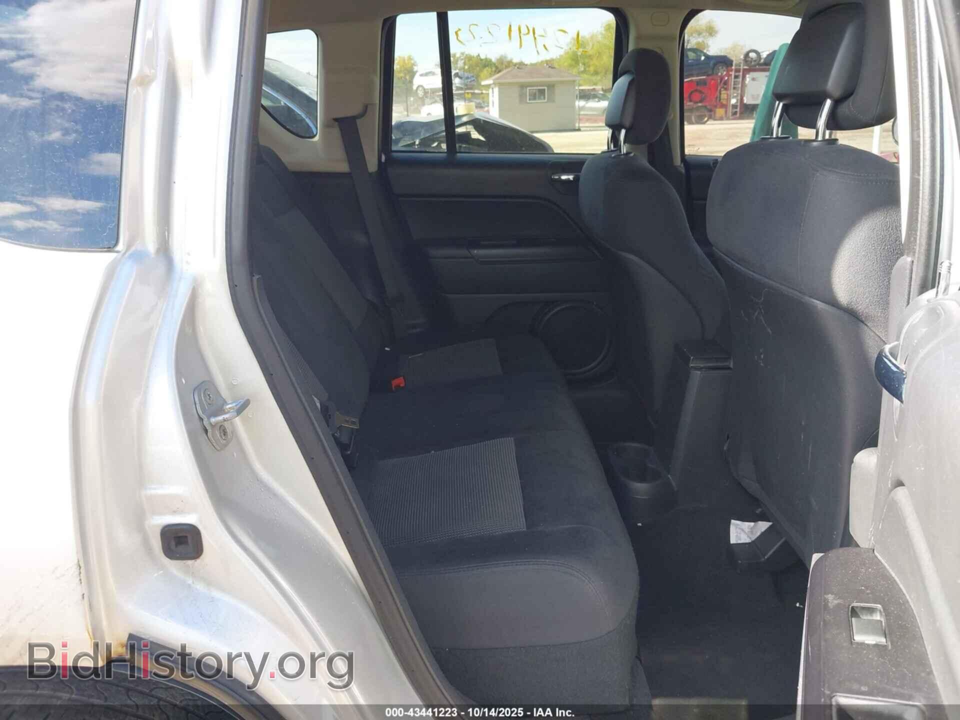 2011 JEEP COMPASS - VIN: 1J4NF1FB2BD239235 - Фото 8