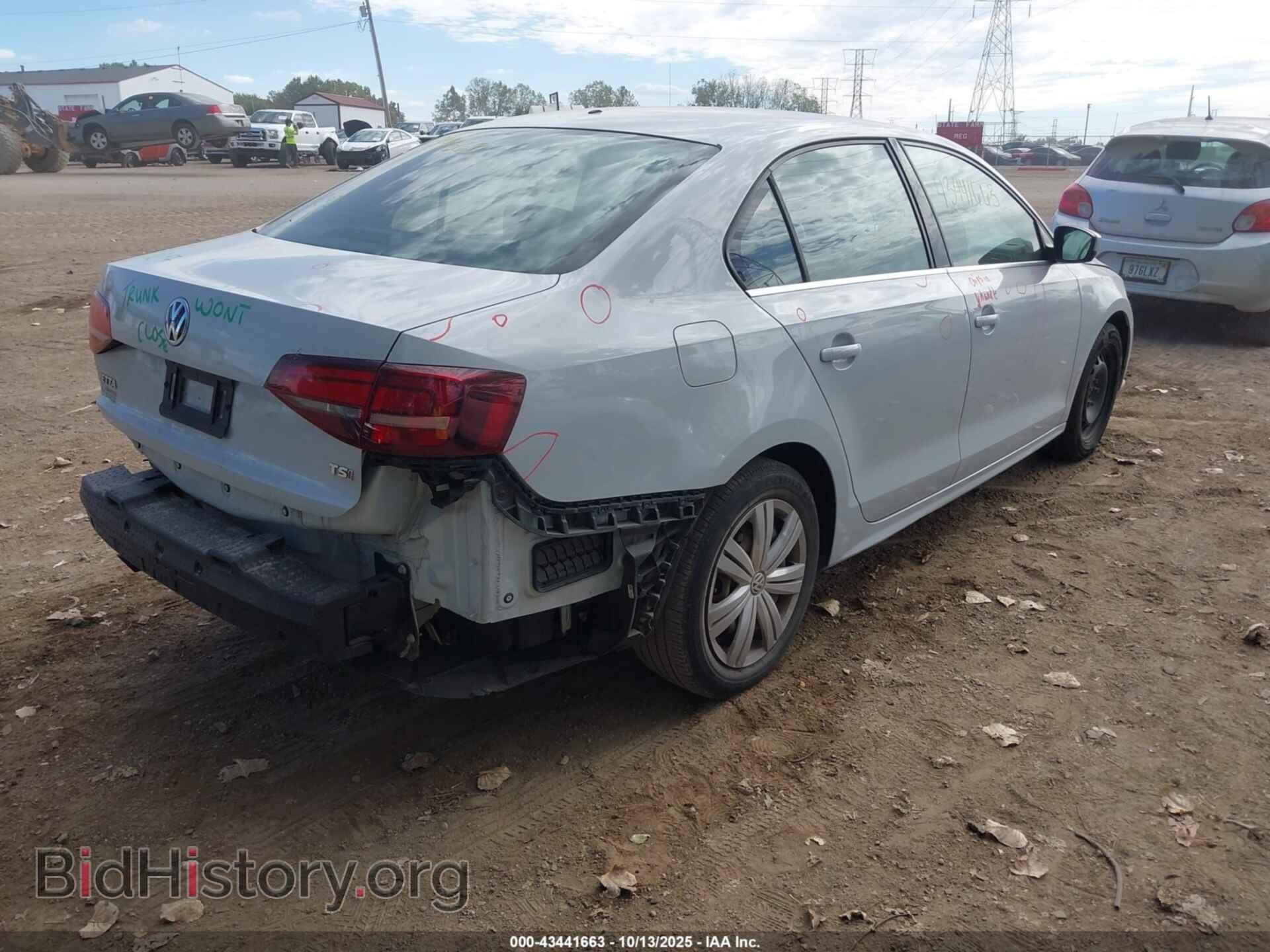 2017 VOLKSWAGEN JETTA - VIN: 3VW2B7AJ9HM325111 - Фото 4
