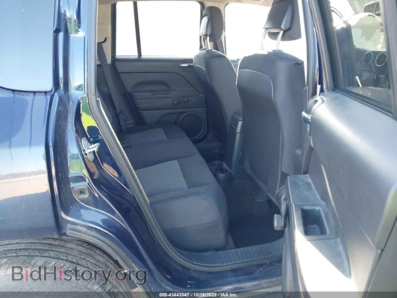 2014 Jeep COMPASS (VIN 1C4NJDBB4ED546437) — photo 8 of 11
