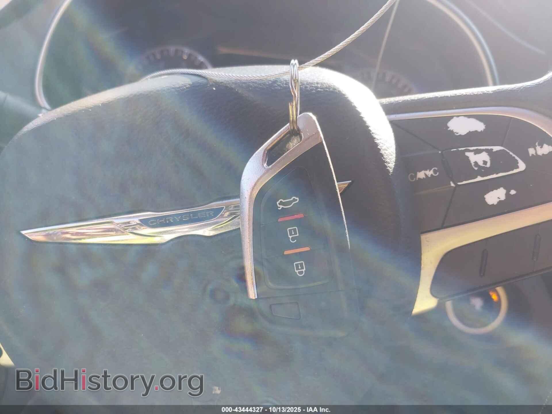 2016 CHRYSLER 200 - VIN: 1C3CCCAB2GN171386 - Фото 11