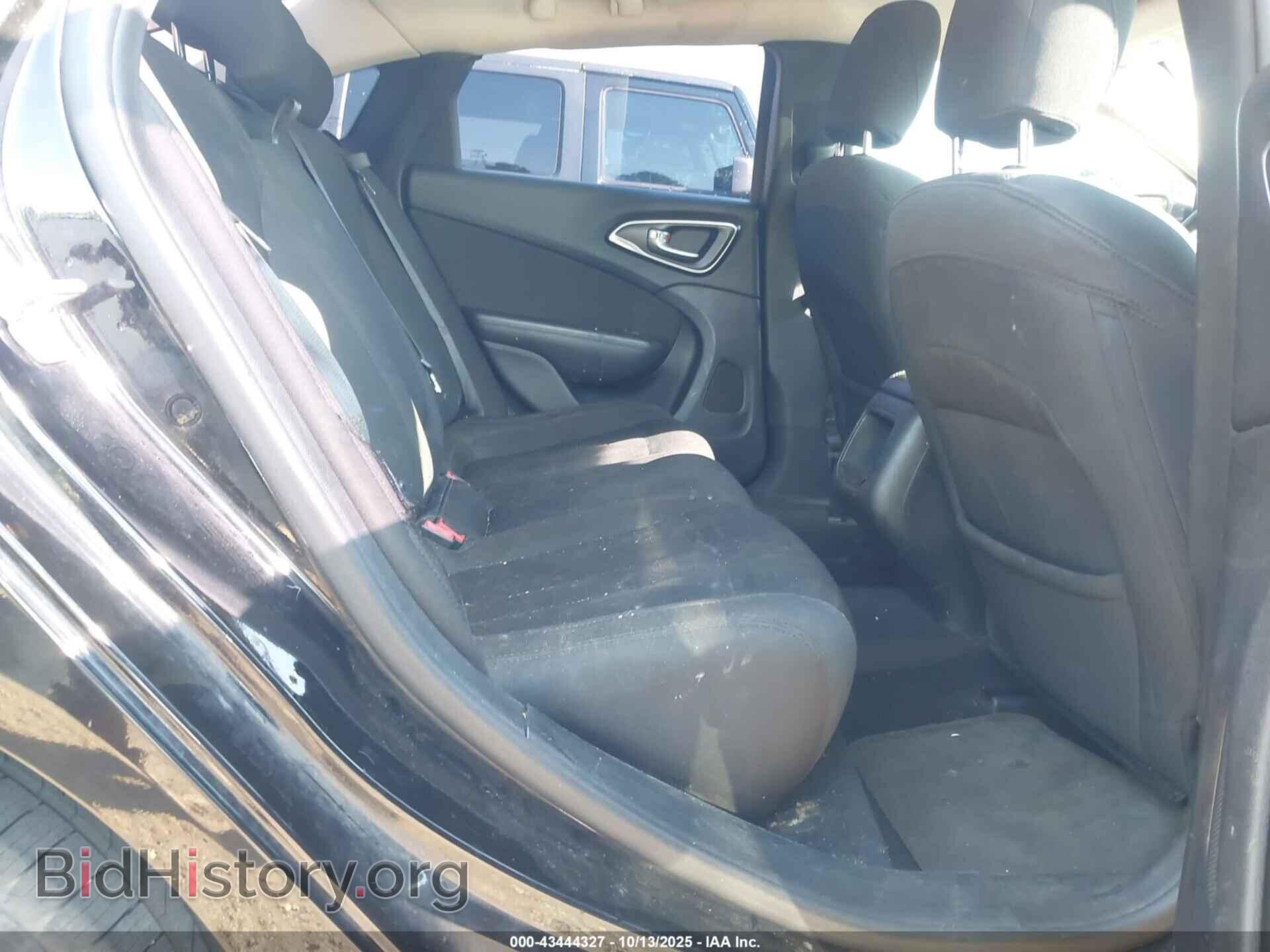 2016 CHRYSLER 200 - VIN: 1C3CCCAB2GN171386 - Фото 8