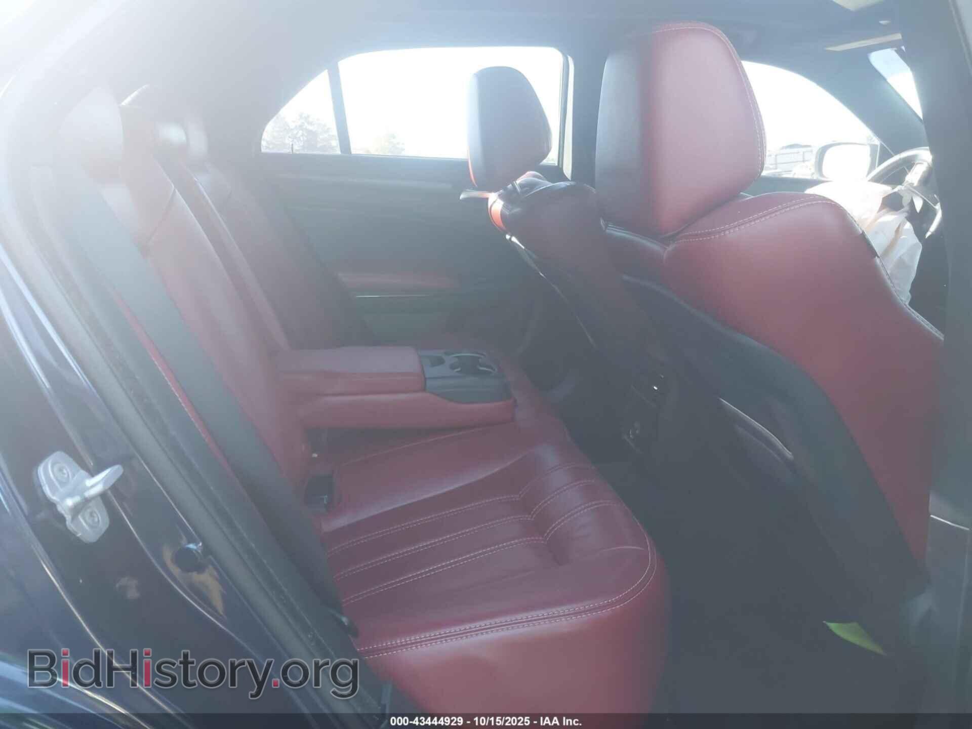 2013 CHRYSLER 300 - VIN: 2C3CCABT0DH686774 - Фото 8