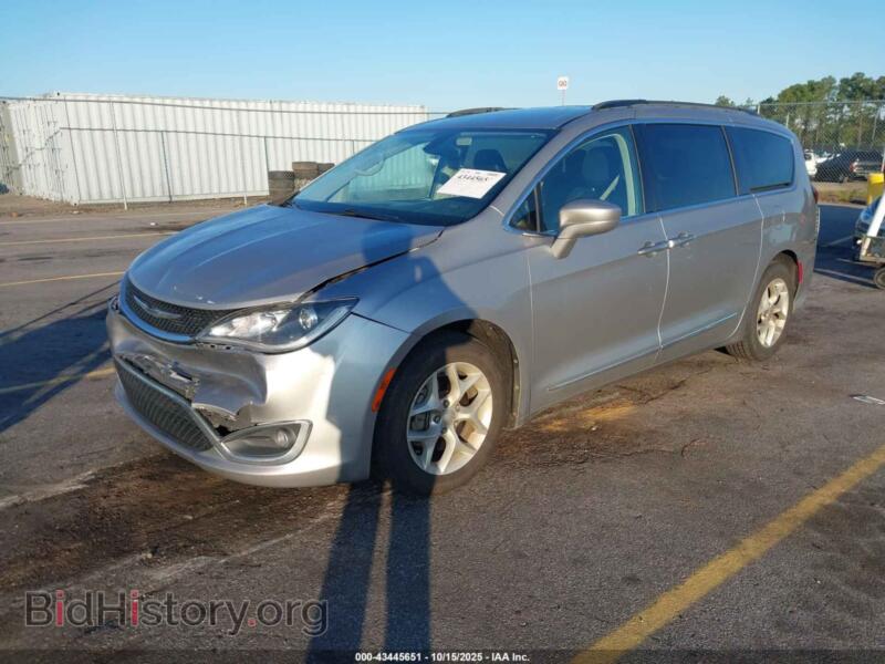 2017 Chrysler PACIFICA (VIN 2C4RC1BG9HR668282) — фото 2 из 17