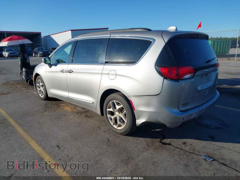 2017 Chrysler PACIFICA (VIN 2C4RC1BG9HR668282) — фото 3 из 17