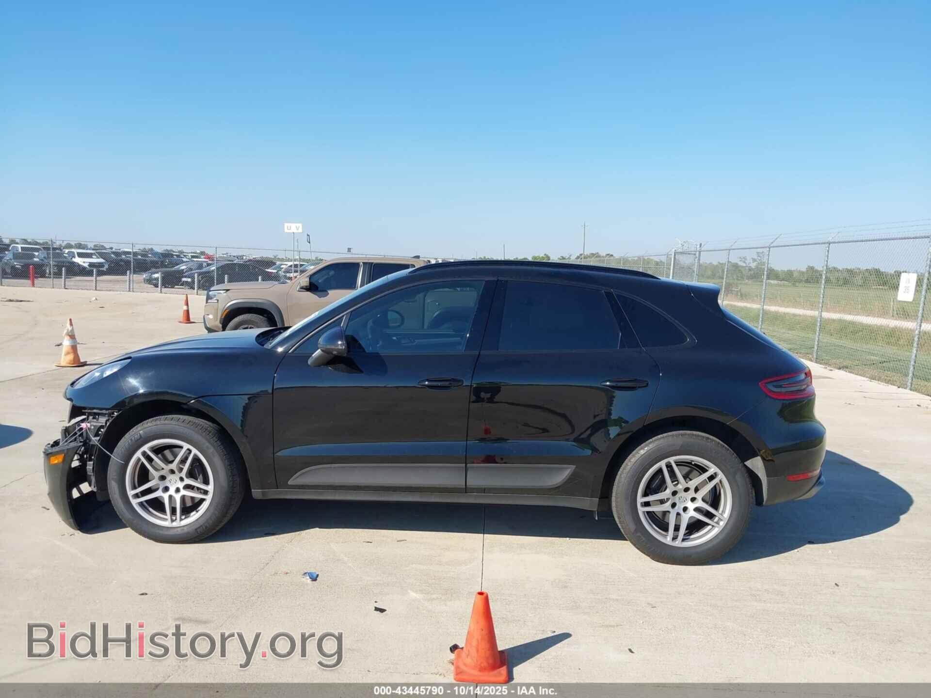 2017 PORSCHE MACAN - VIN: WP1AA2A52HLB81425 - Photo 14