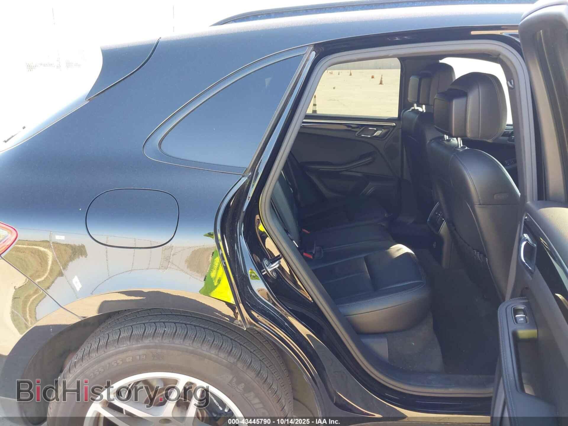 2017 PORSCHE MACAN - VIN: WP1AA2A52HLB81425 - Photo 8