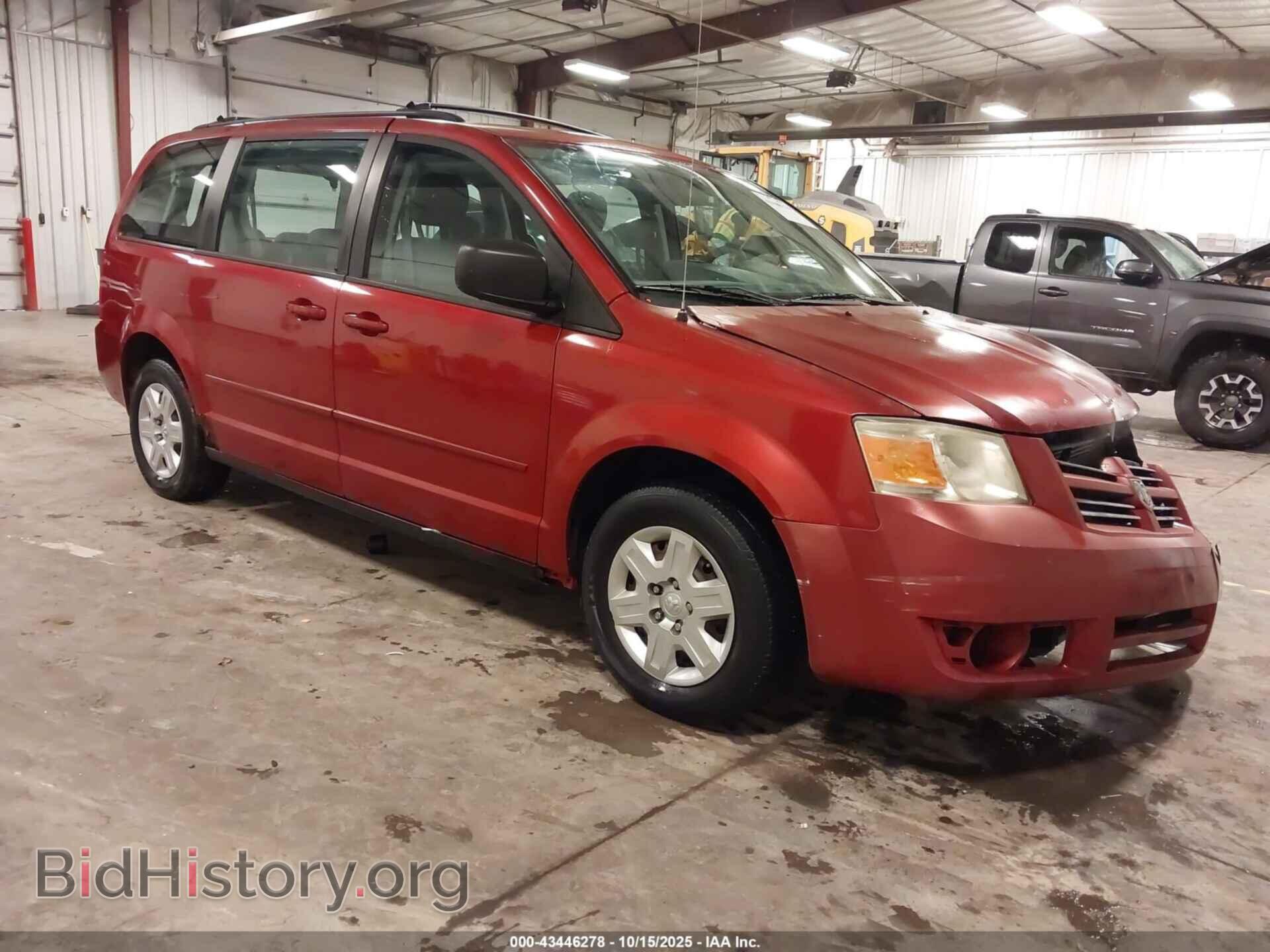 Photo 2D4RN4DE7AR130342 - DODGE GRAND CARAVAN 2010