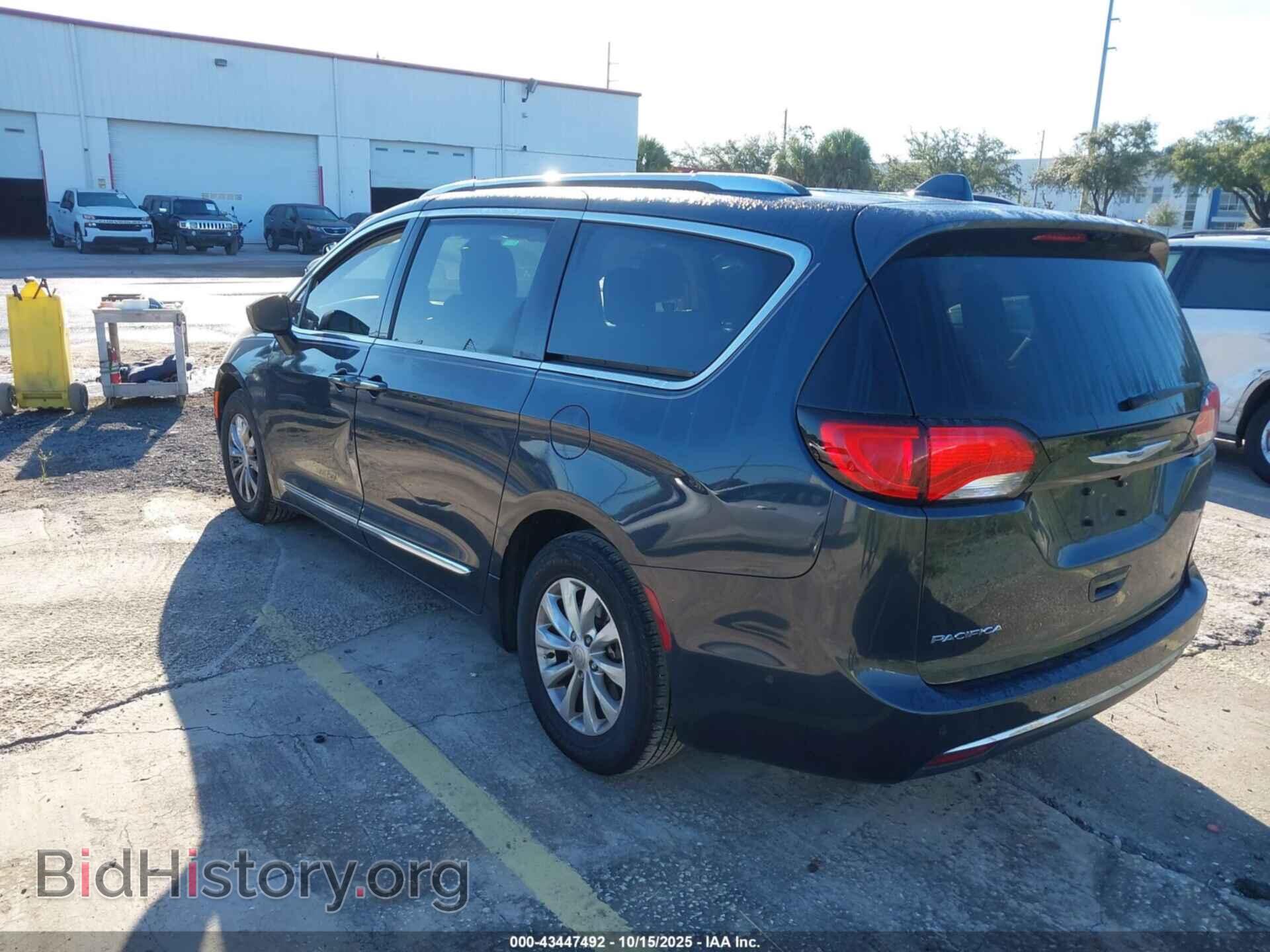 2019 CHRYSLER PACIFICA - VIN: 2C4RC1BG4KR628246 - Photo 3