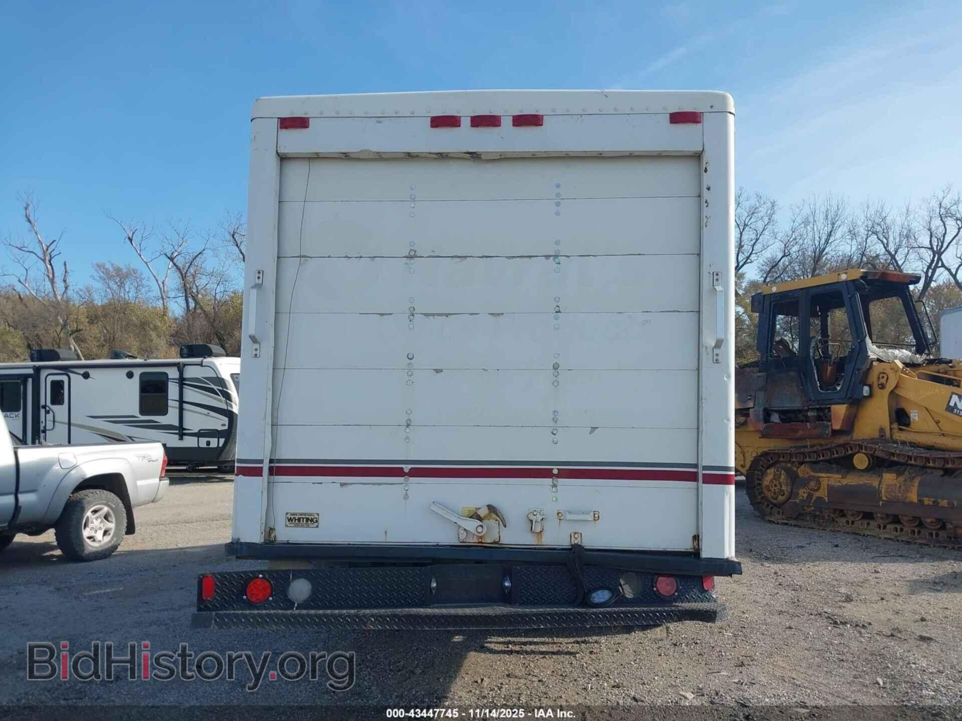 2011 FORD E-450 CUTAWAY - VIN: 1FDXE4FL0BDA30115 - Фото 16