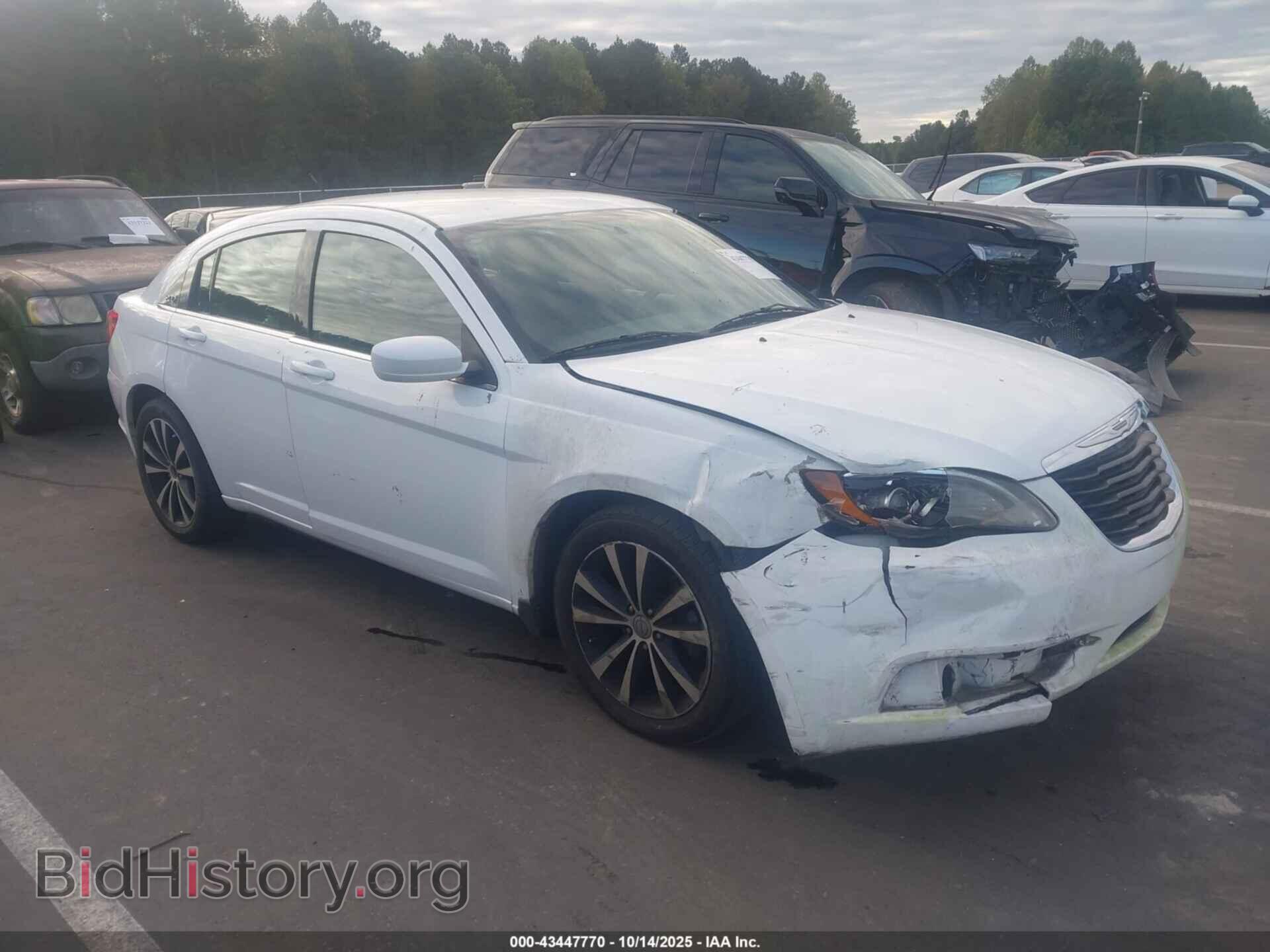 Фотография 1C3CCBBG4DN745129 - CHRYSLER 200 2013
