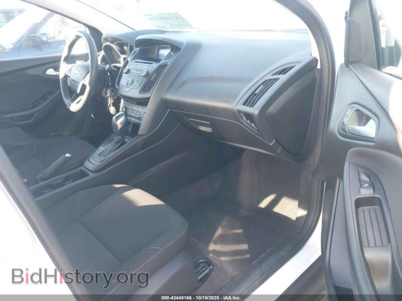 2016 Ford FOCUS (VIN 1FADP3F29GL341175) — фото 5 из 16
