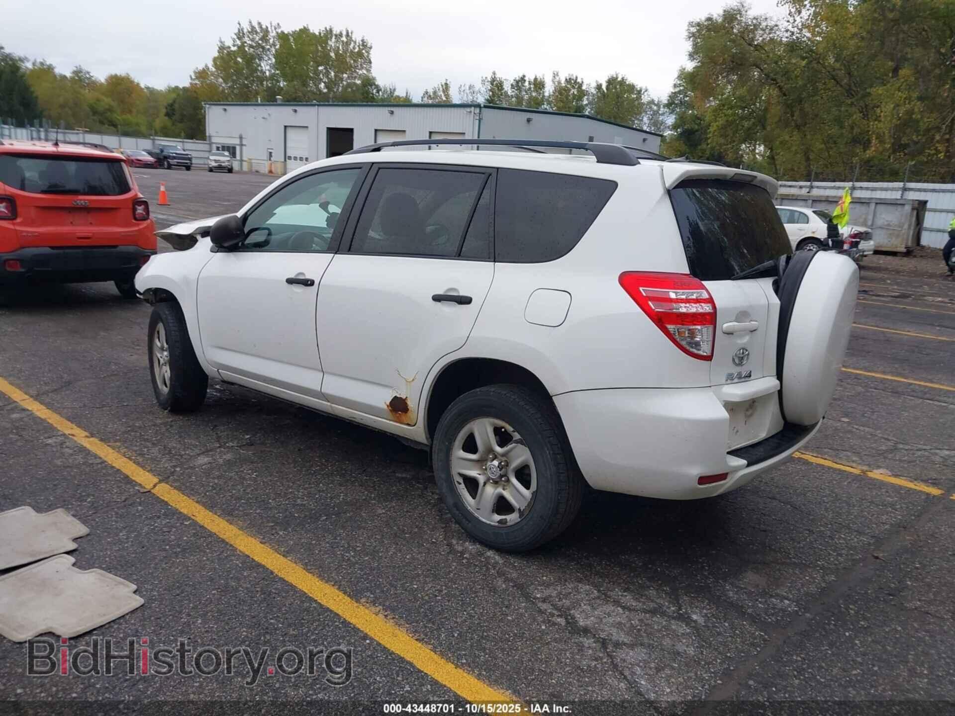 2011 TOYOTA RAV4 - VIN: 2T3BF4DV1BW175229 - Фото 3
